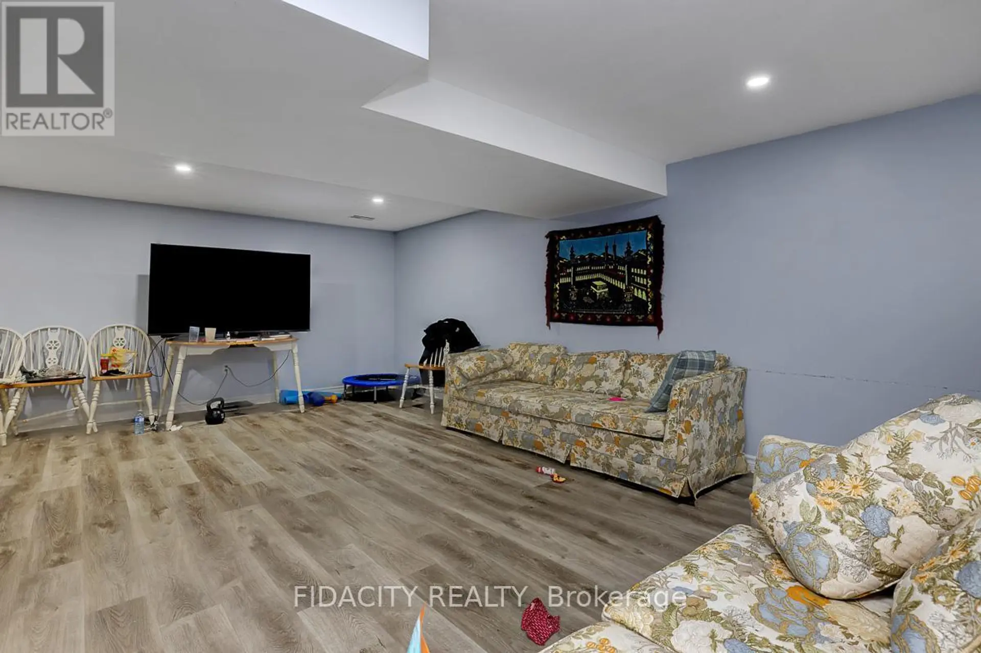 2336 OGILVIE ROAD - Image 10