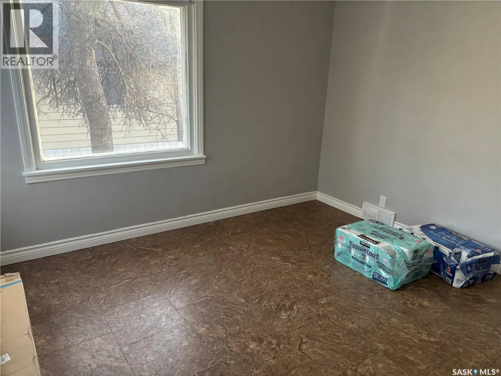 476 4th AVENUE NW - Image 3