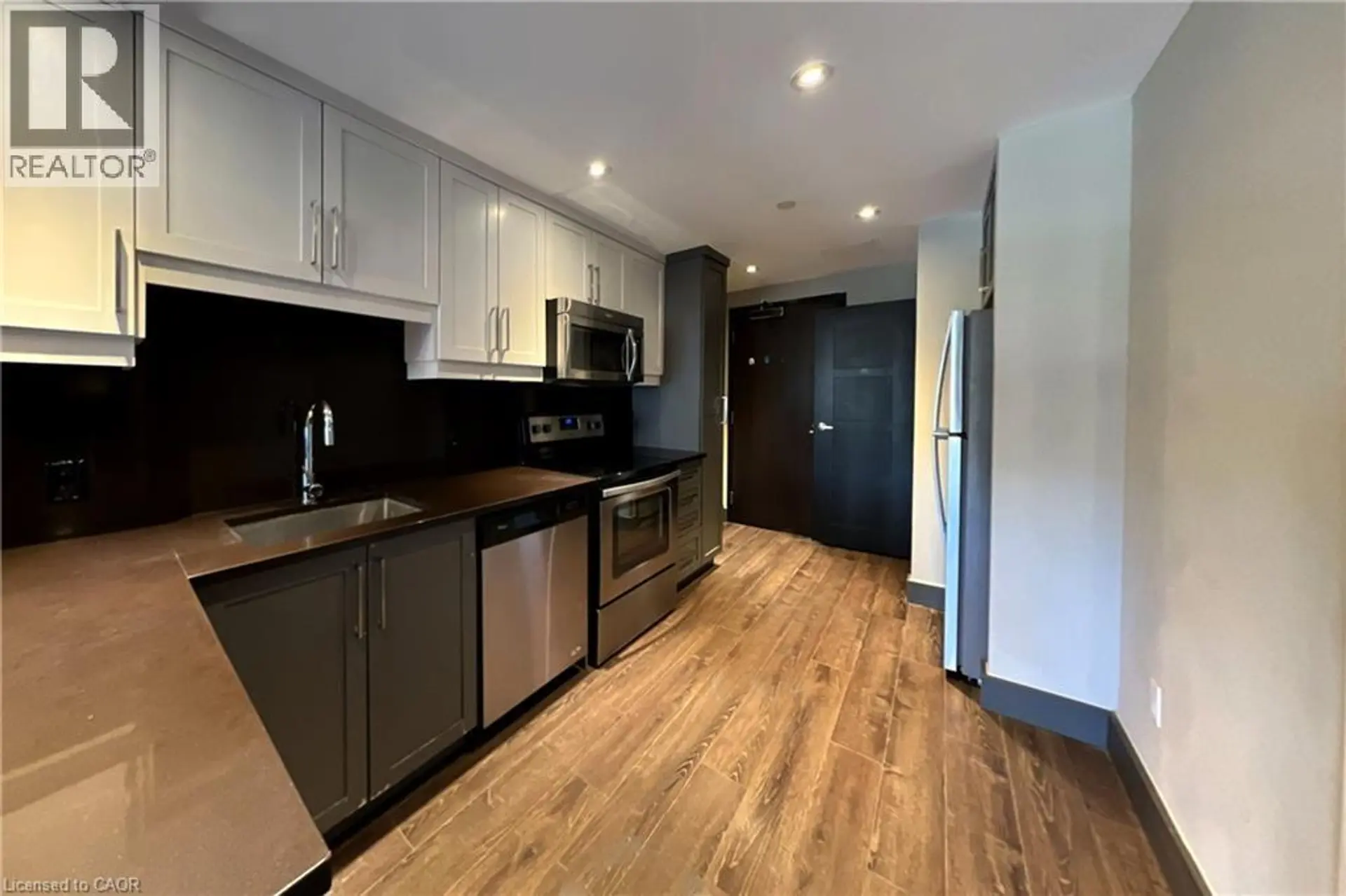 #T2-2703 330 PHILLIP Street - Image 11