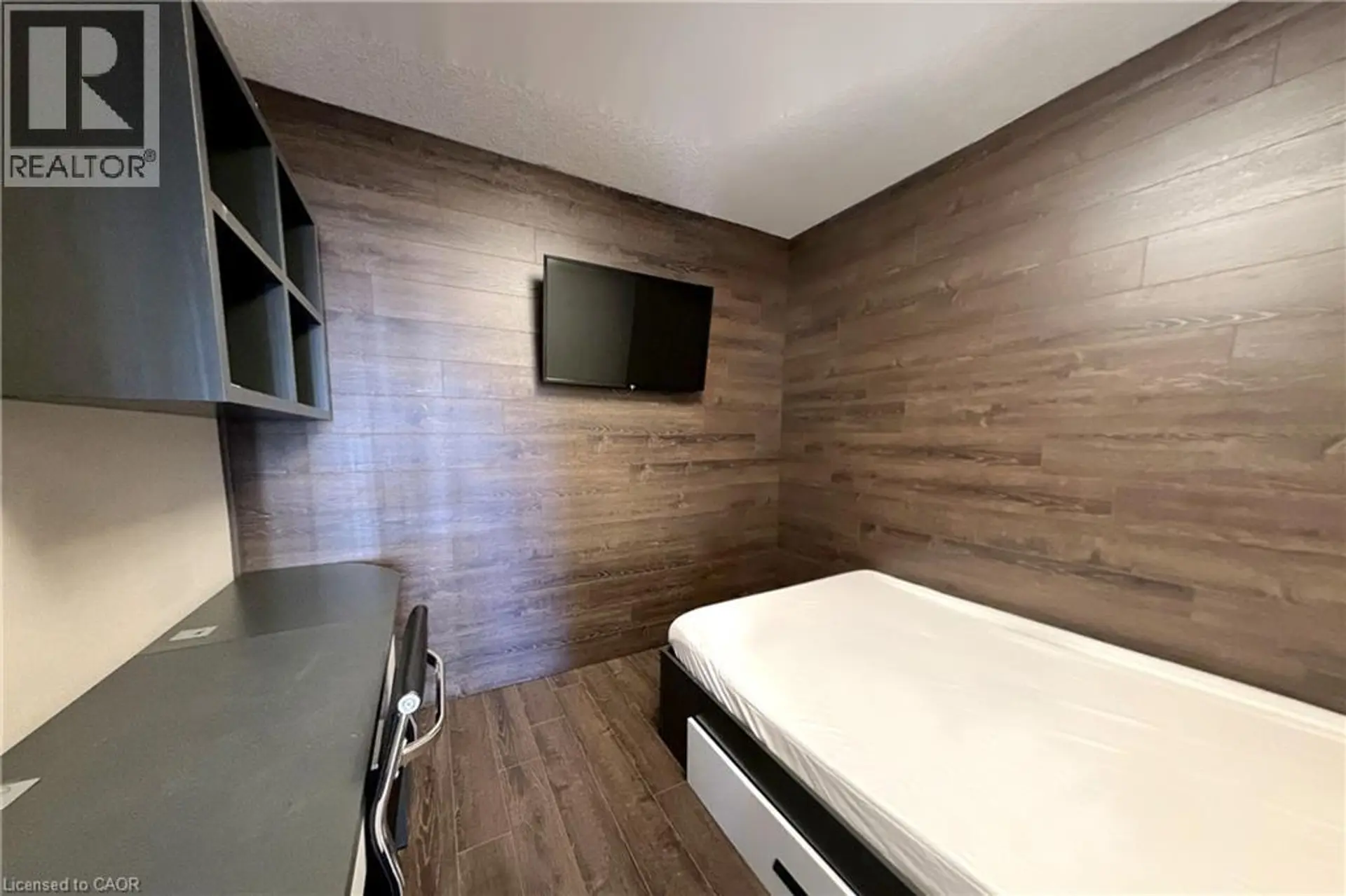 #T2-2703 330 PHILLIP Street - Image 7