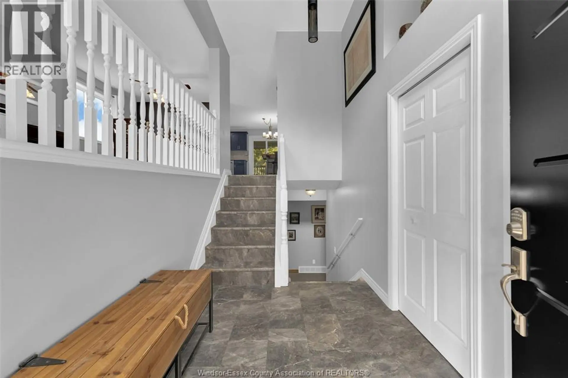 482 THORN RIDGE - Image 2