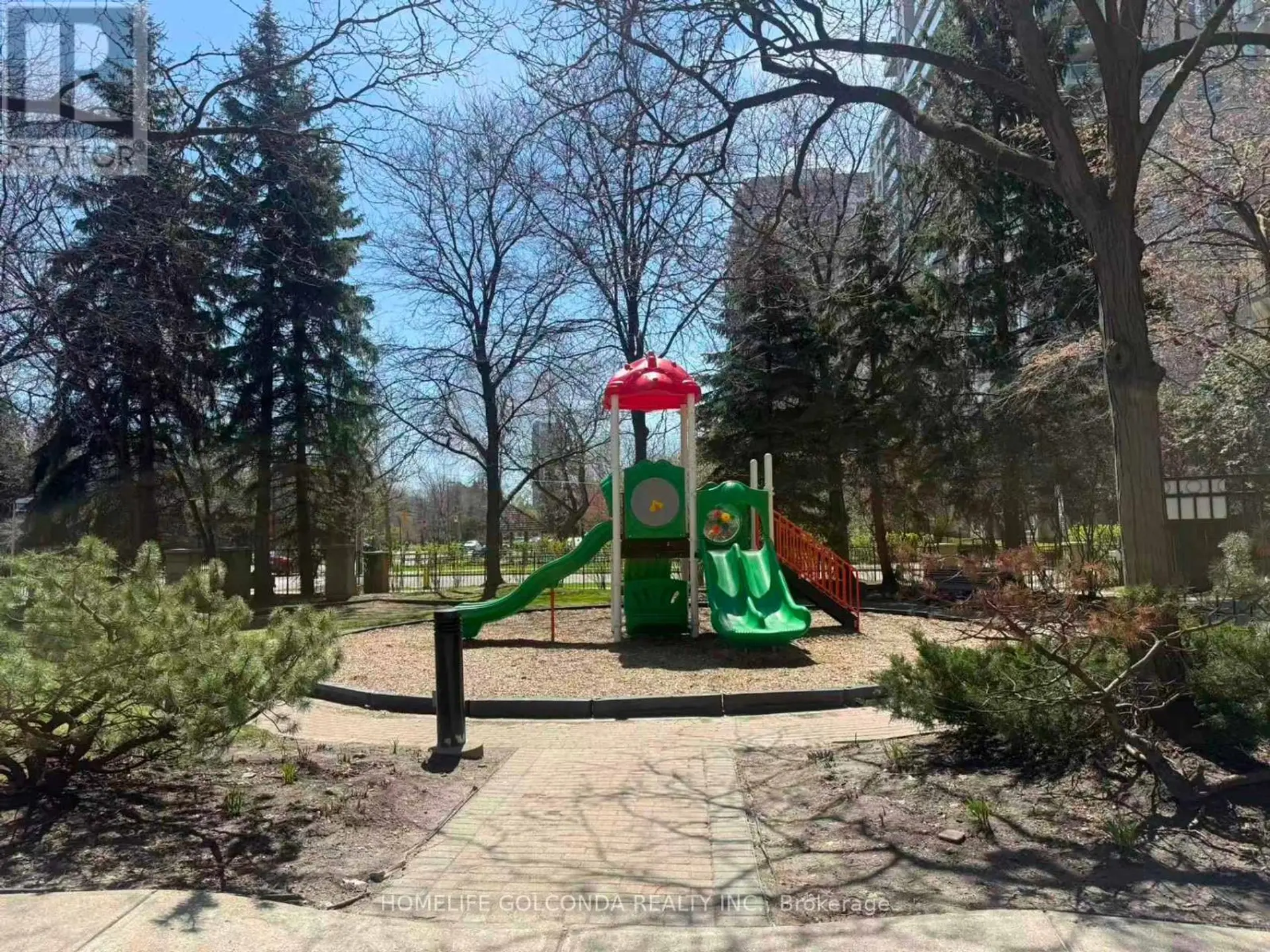 #1908 238 DORIS AVENUE - Image 2