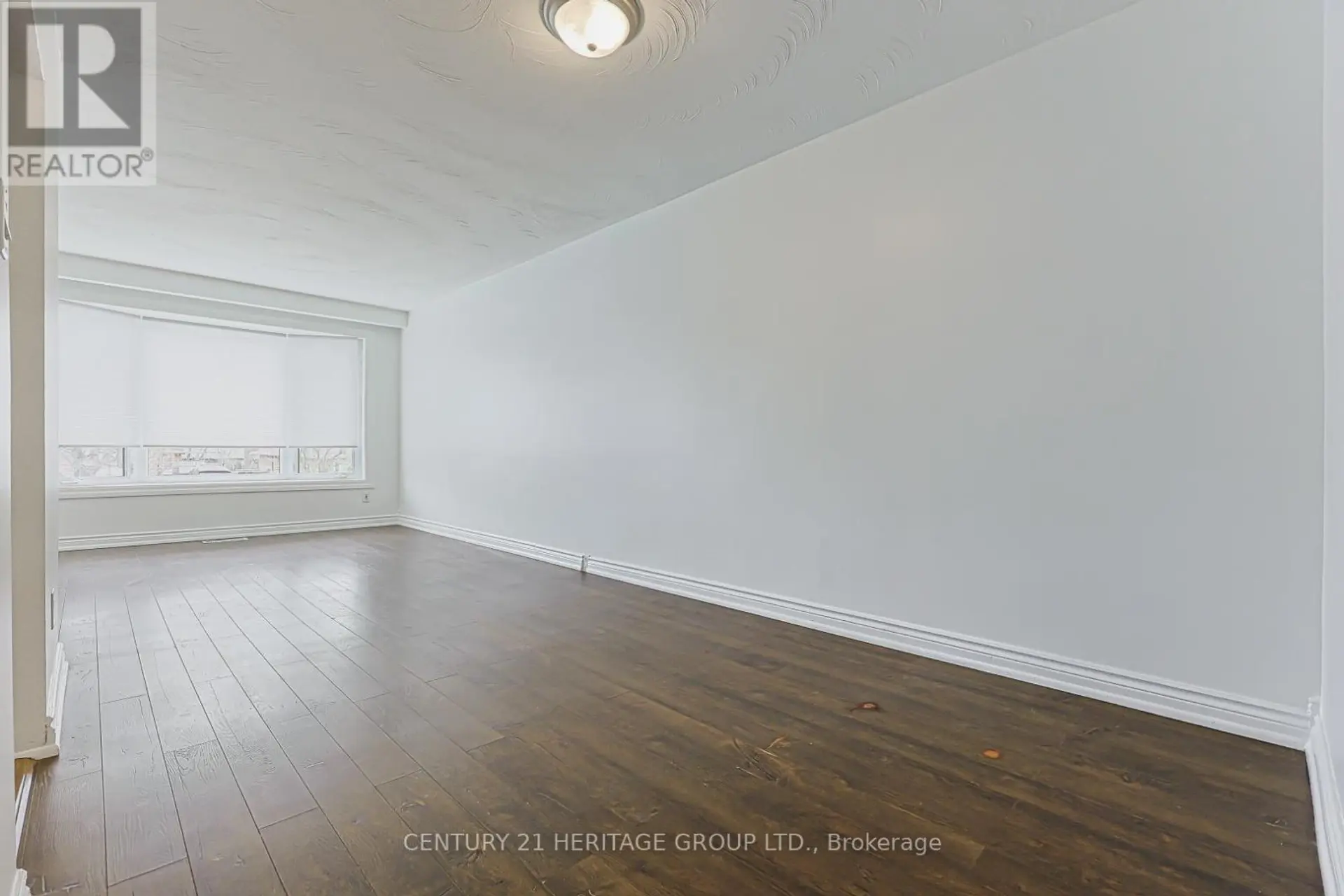 42 LINDSAY AVENUE - Image 4