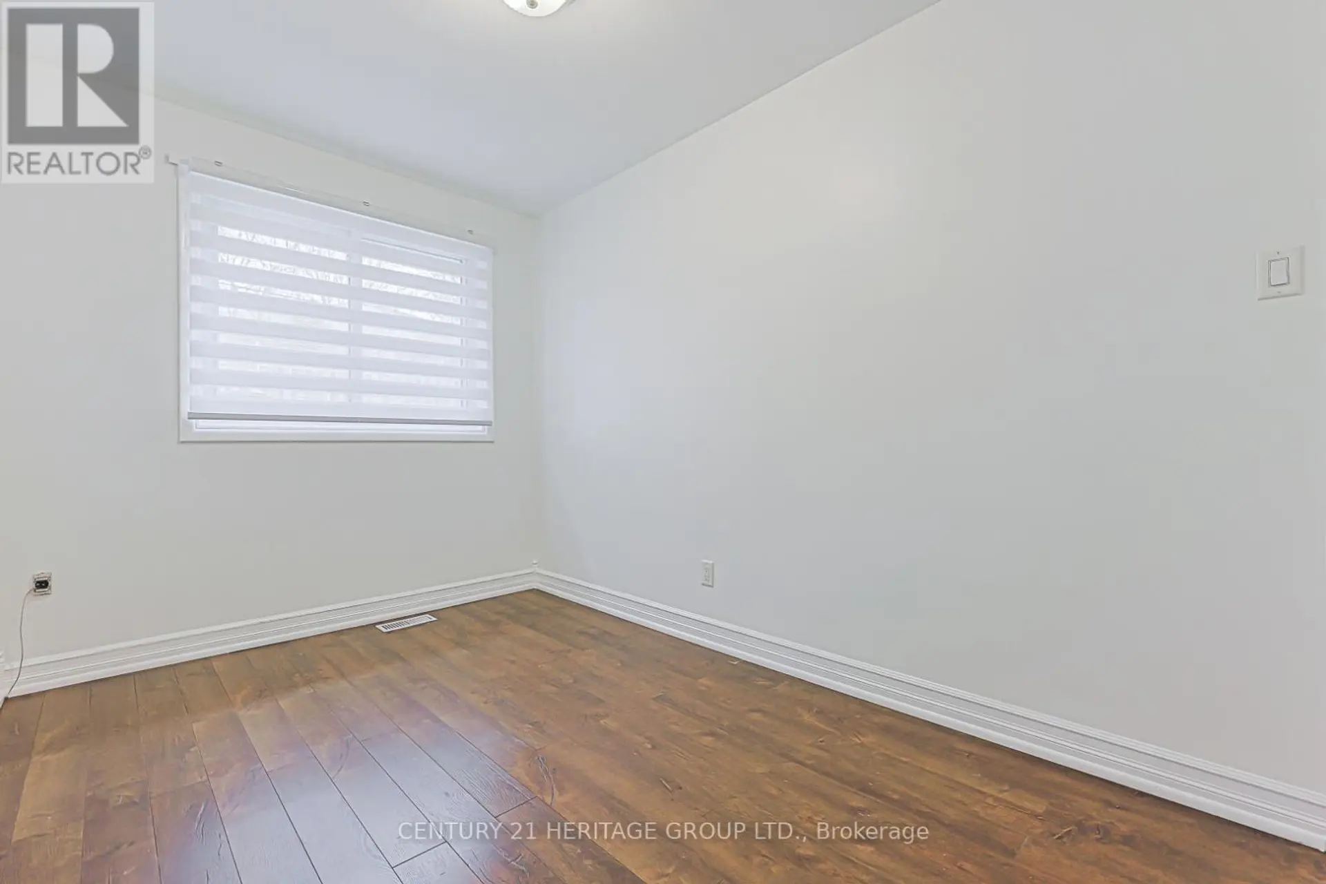 42 LINDSAY AVENUE - Image 7