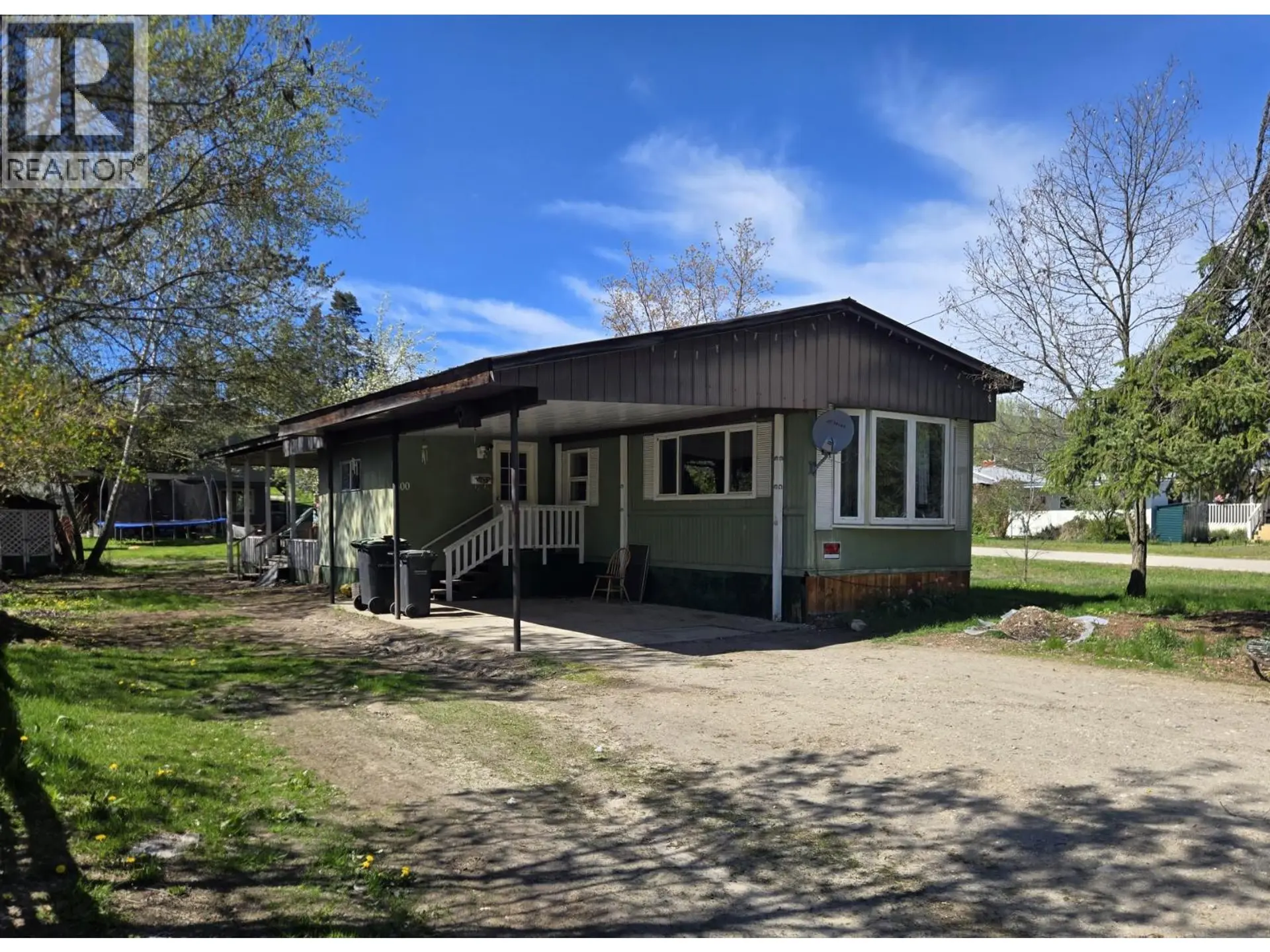 Property at 300 3rd Avenue, Castlegar, BC