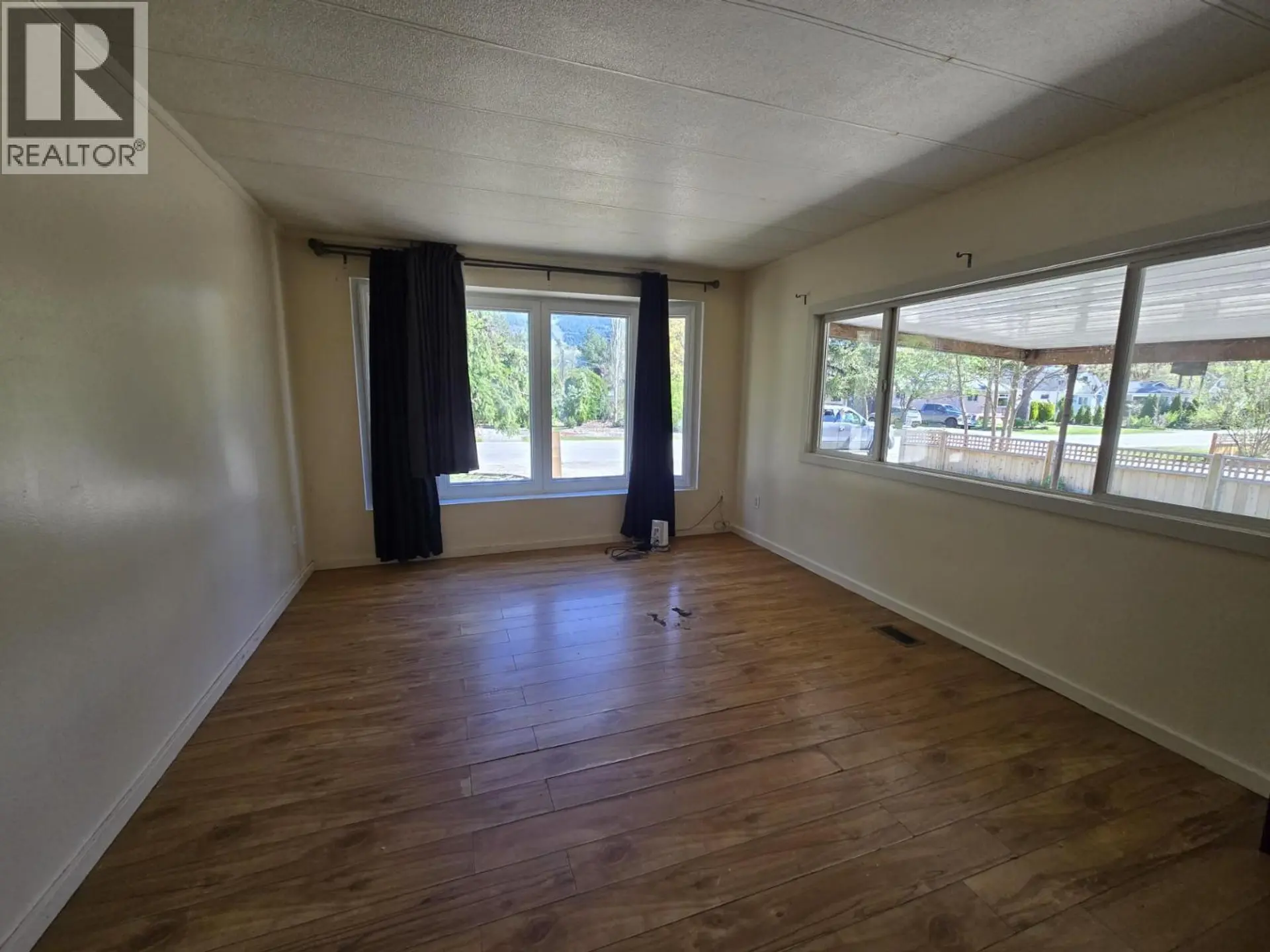 Property at 300 3rd Avenue, Castlegar, BC