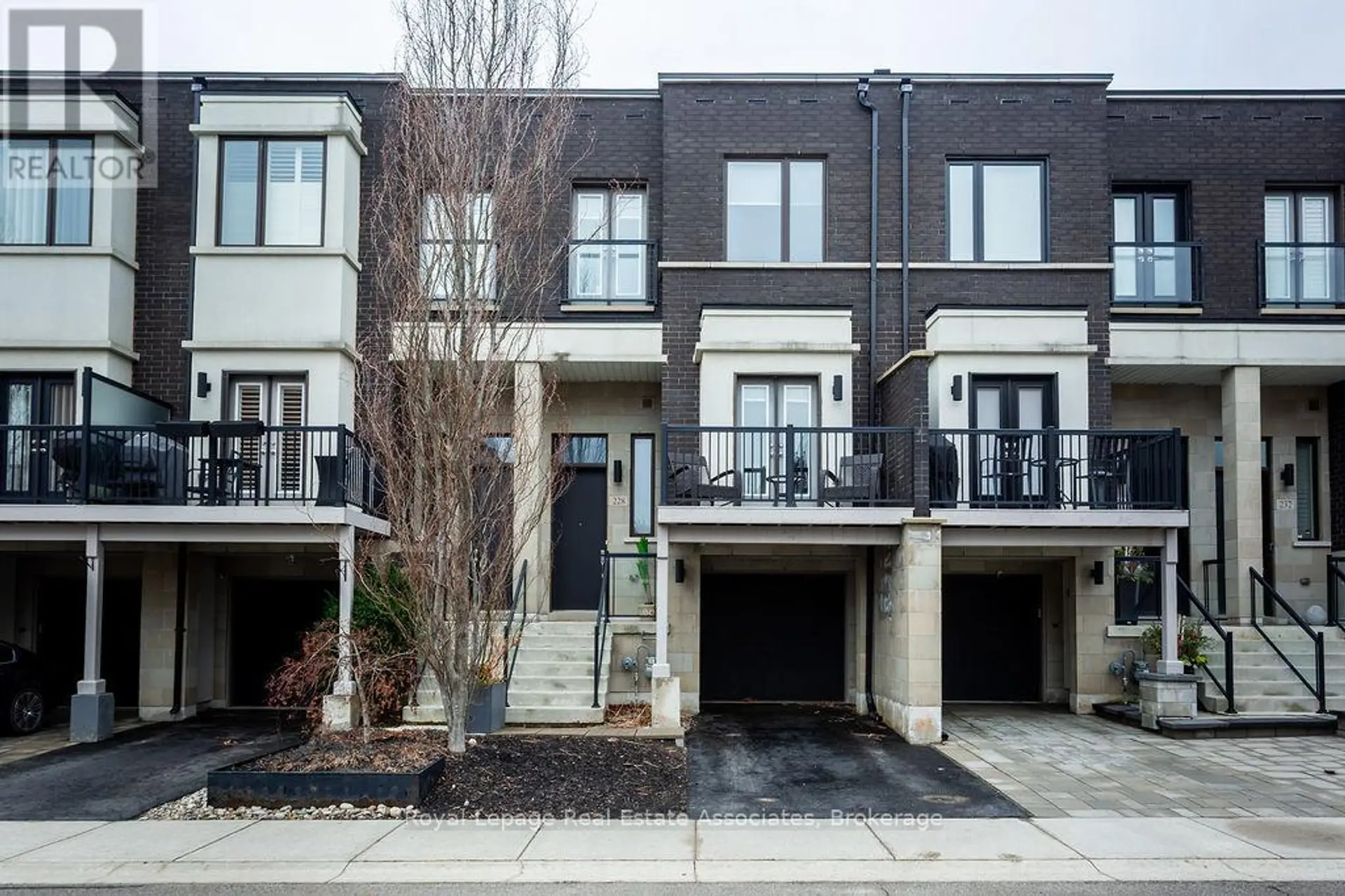 228 VELLWOOD COMMON - Image 19