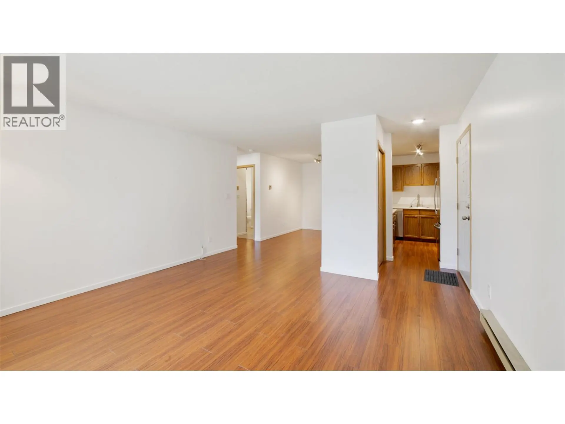 #208D 735 Cook Road - Image 4