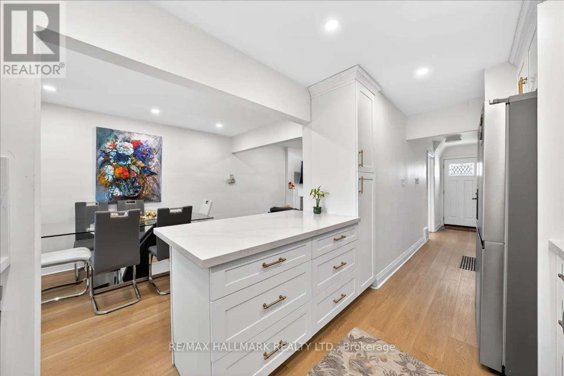 910 EGLINTON AVENUE E - Image 2