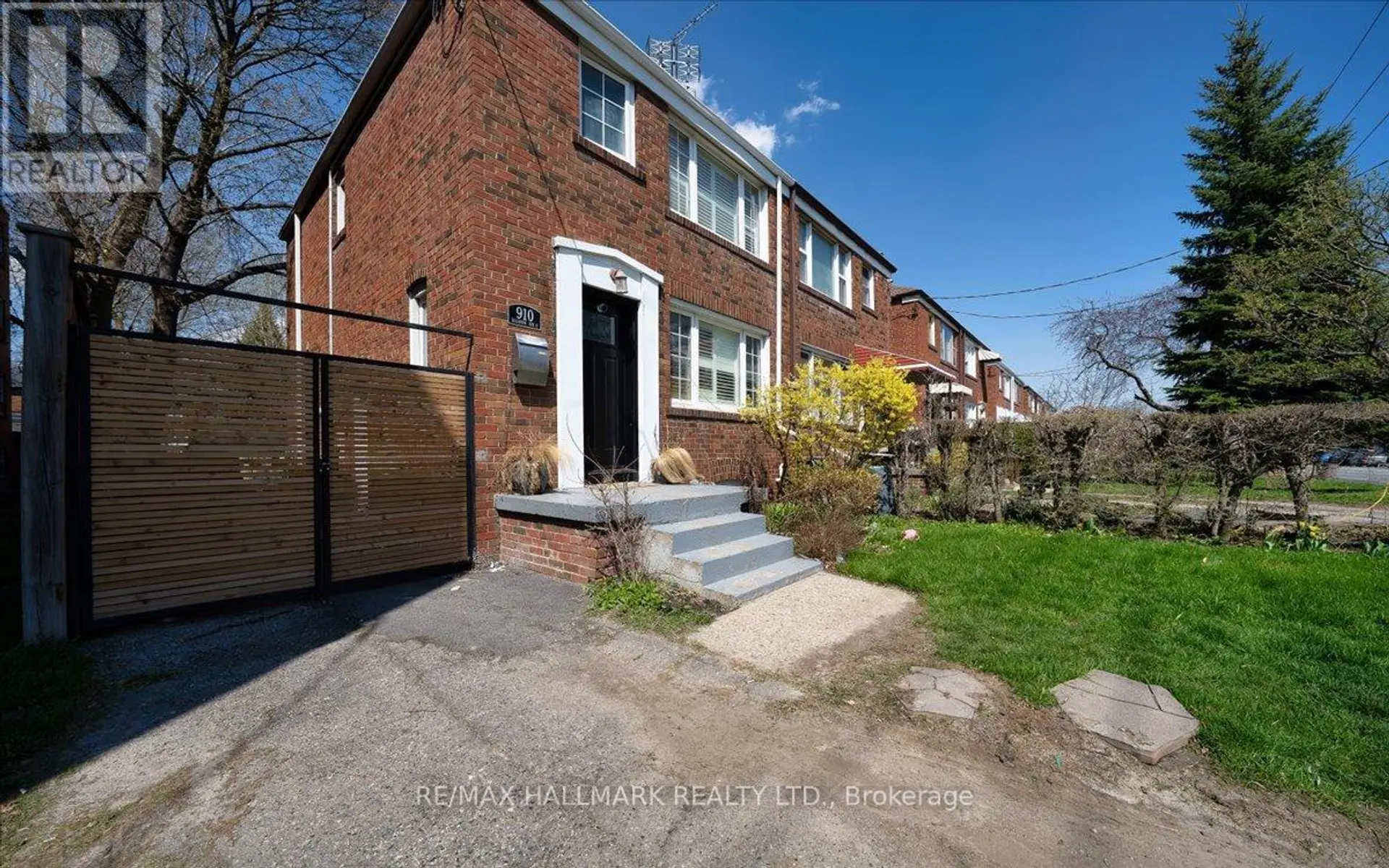 910 EGLINTON AVENUE E - Image 16