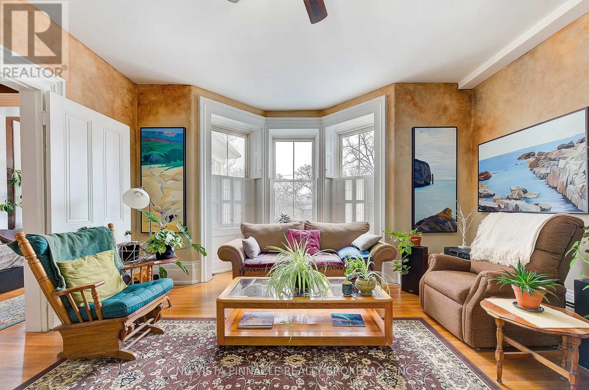#5 49 RIDOUT STREET S - Image 1