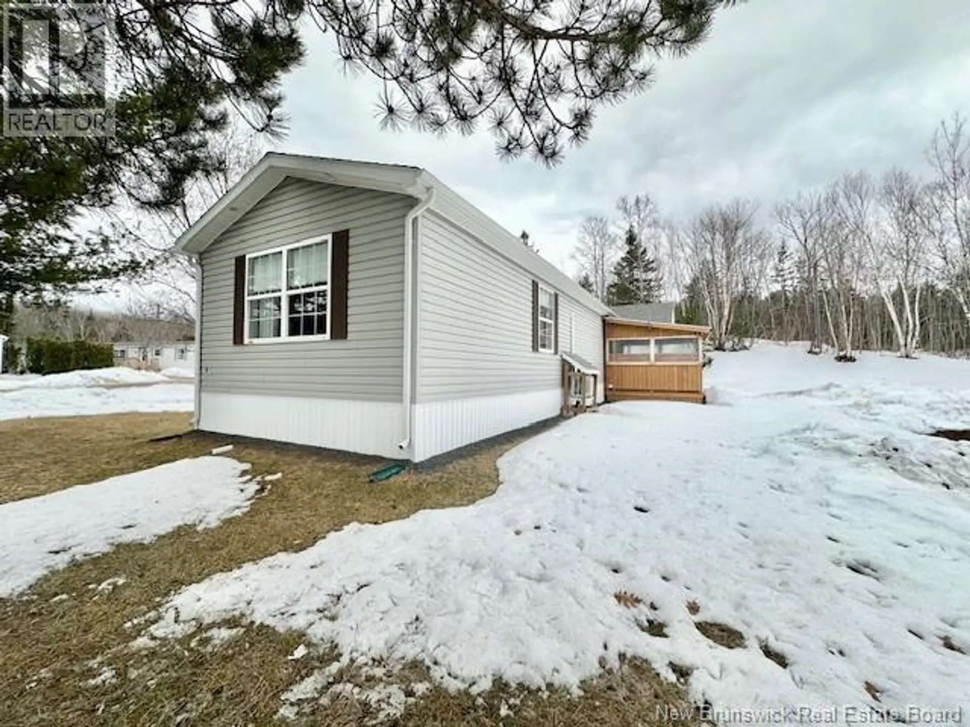 61 Maple Green Crescent - Image 3