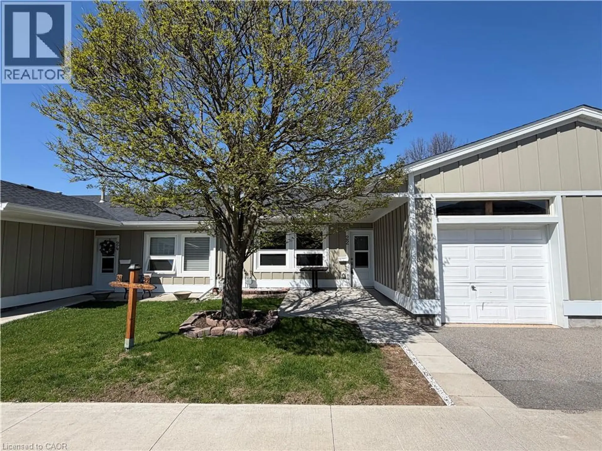 22 BISHOP TONNOS Way - Image 1
