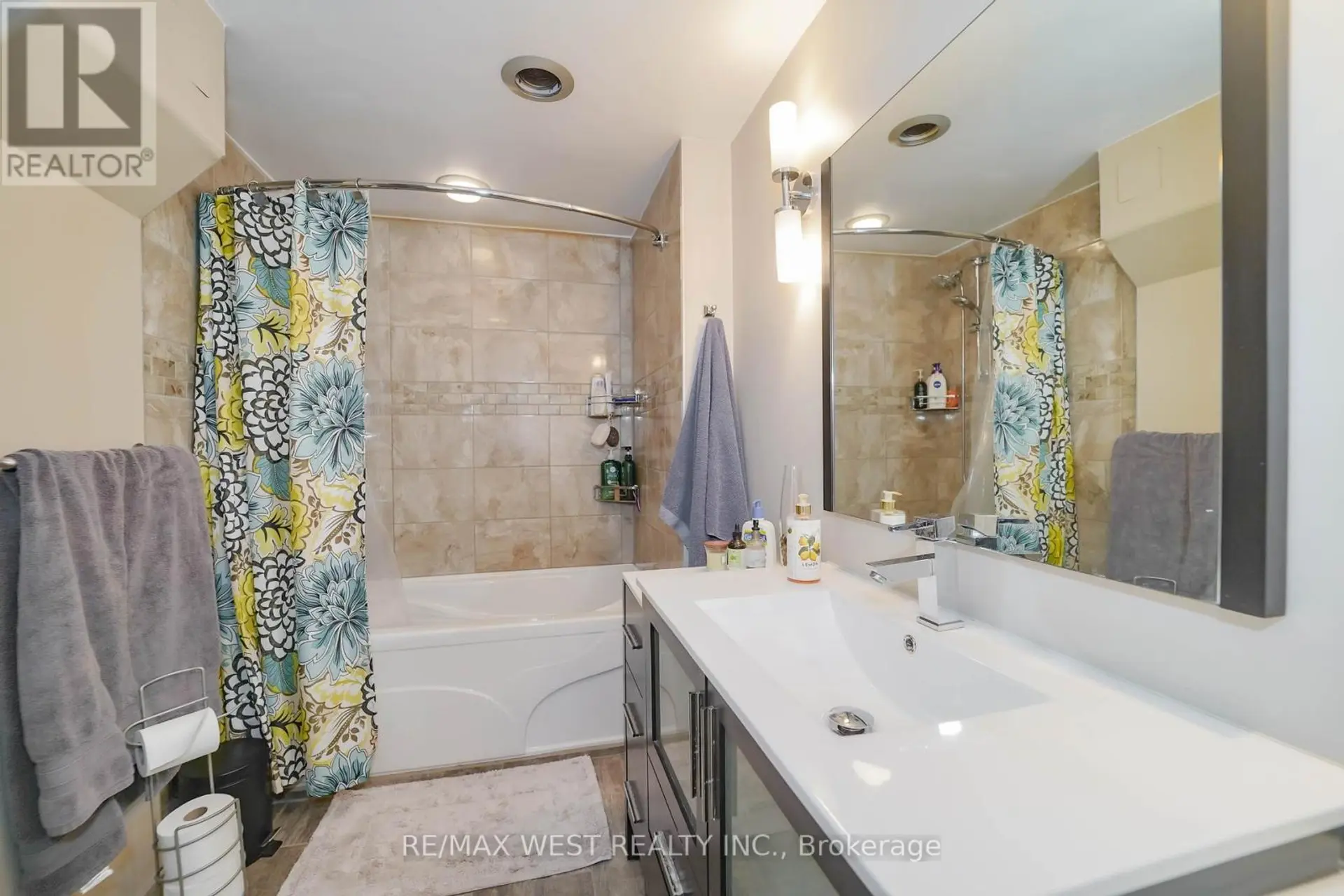 892 SIXTH STREET - Image 13