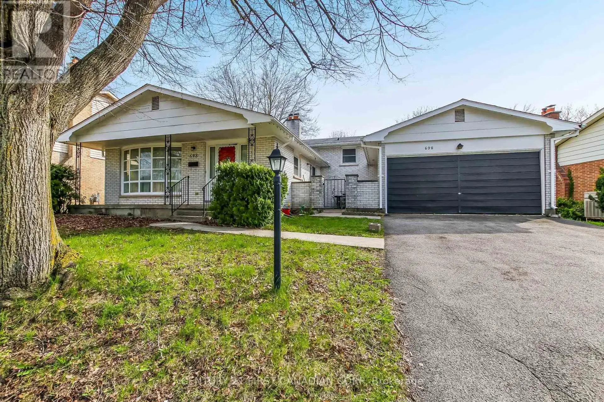 698 CHIDDINGTON AVENUE - Image 1