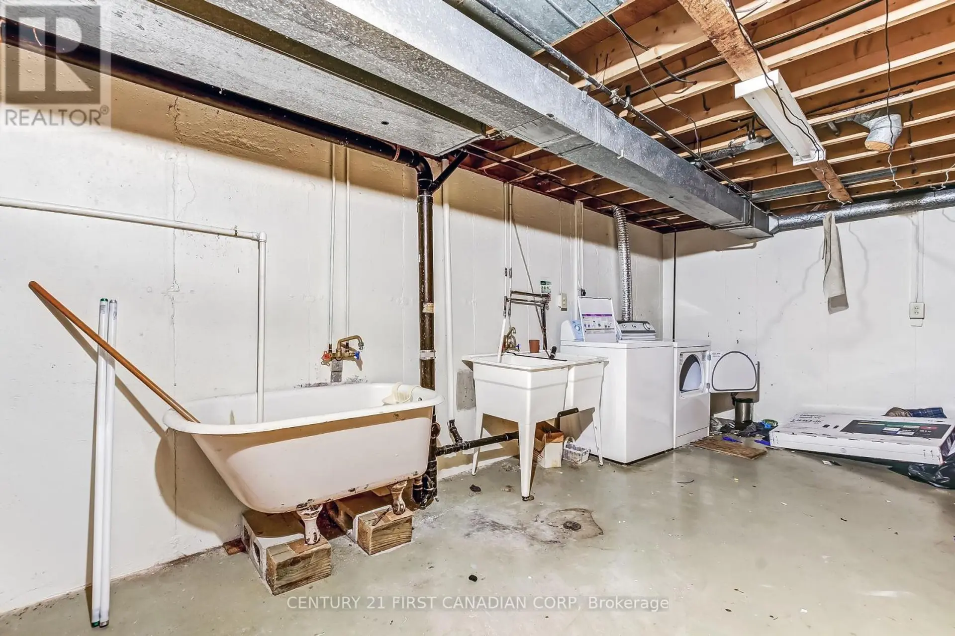 698 CHIDDINGTON AVENUE - Image 16