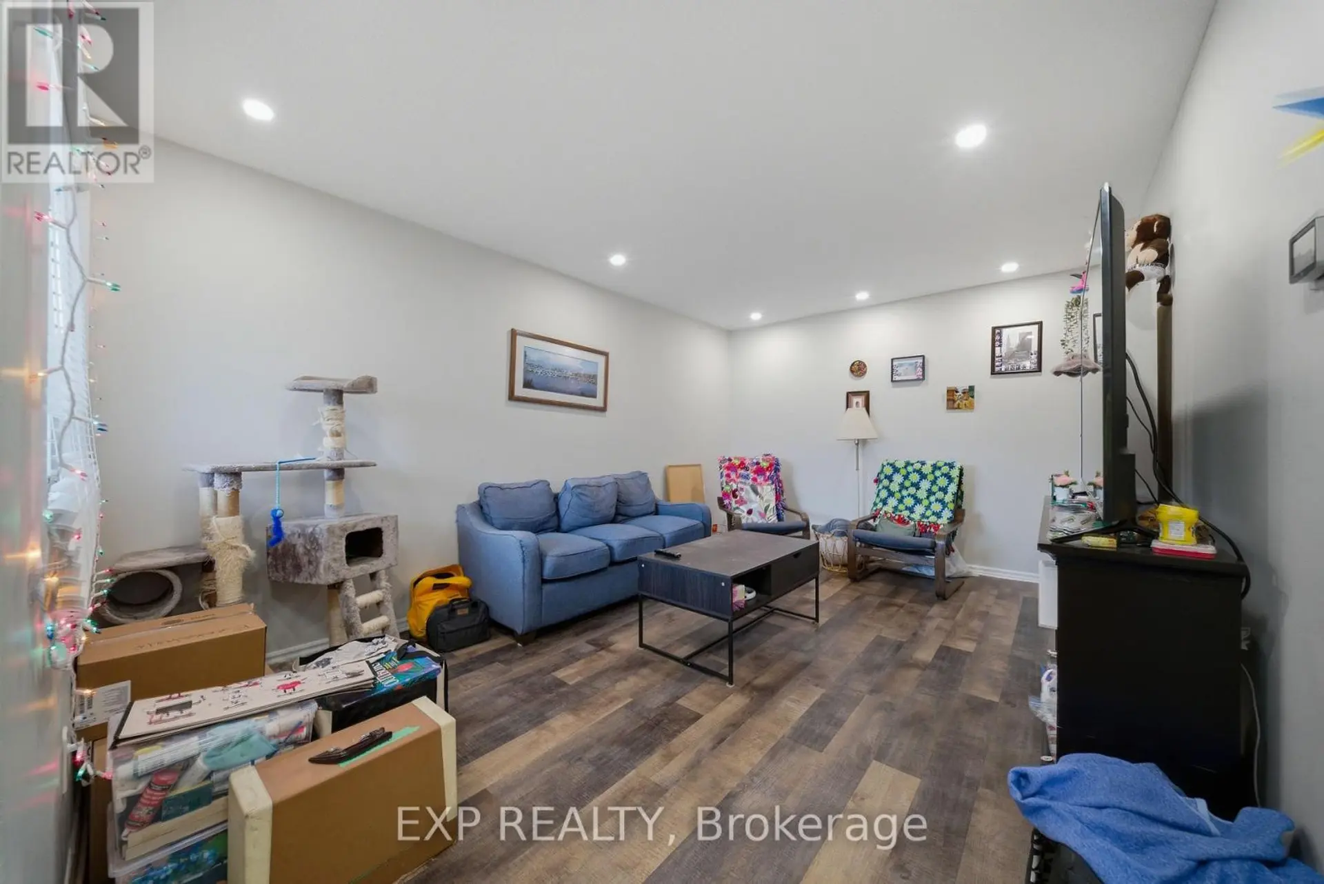 #11 1675 HEATHERINGTON ROAD - Image 2
