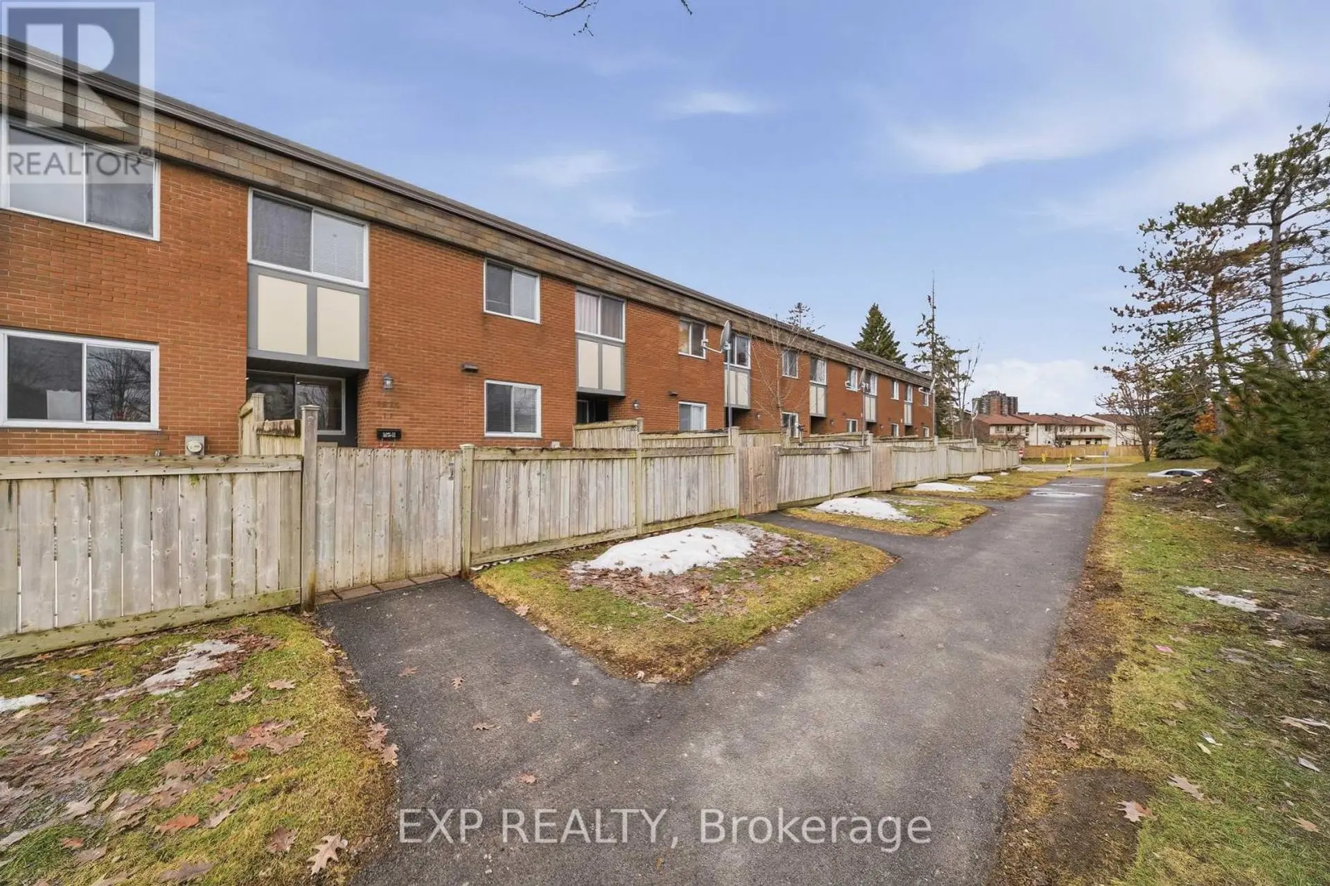 #11 1675 HEATHERINGTON ROAD - Image 20