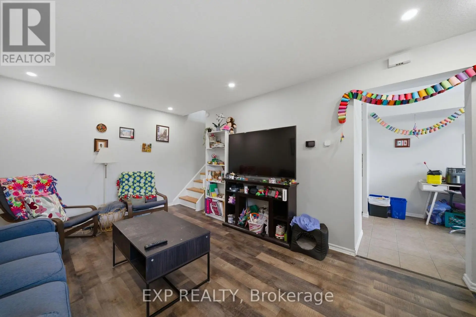#11 1675 HEATHERINGTON ROAD - Image 3