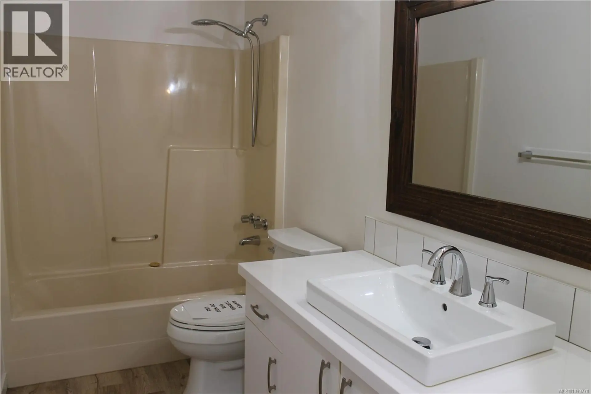 #203 300 Bundock Ave - Image 11