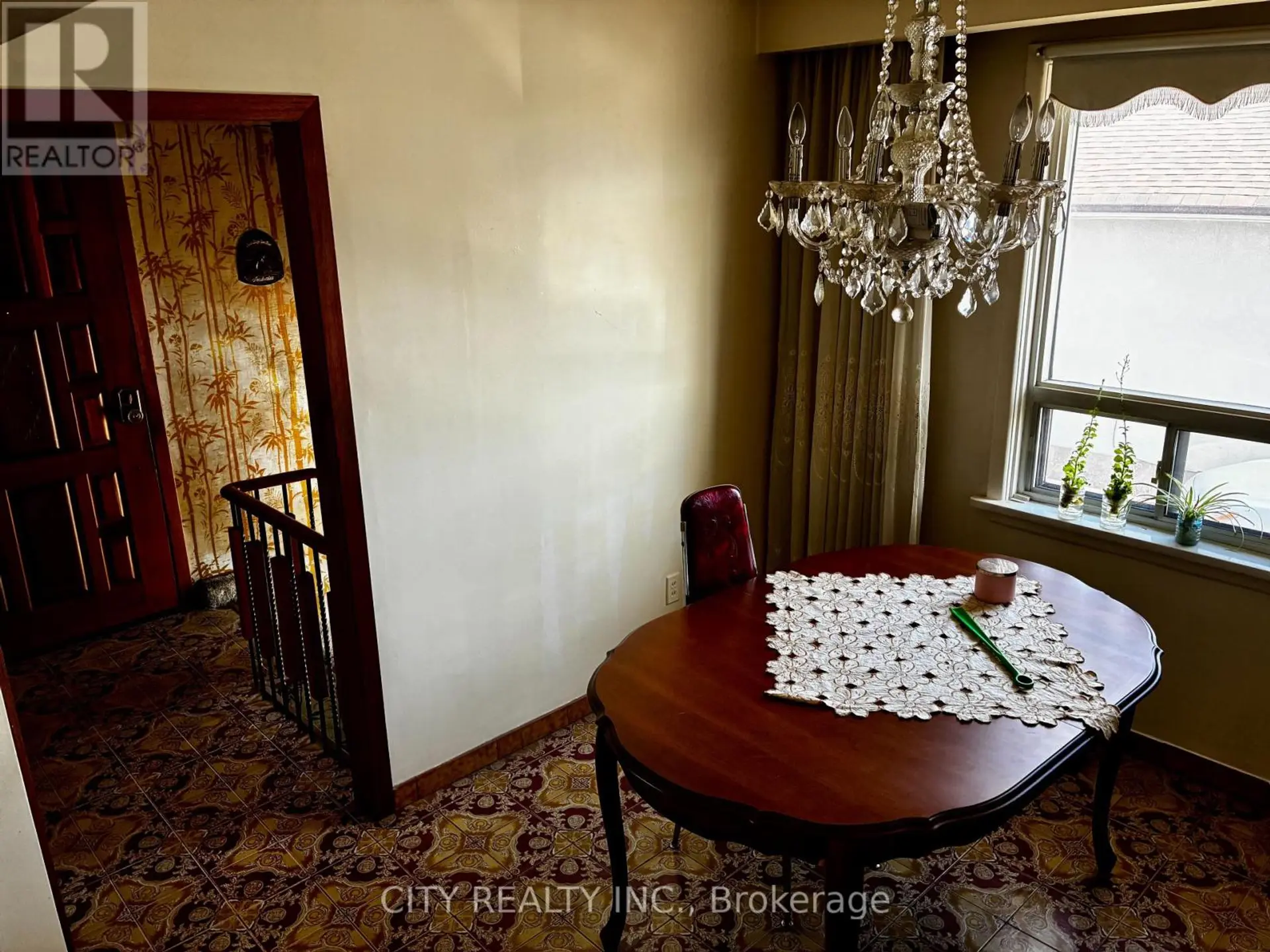 40 MONTANA AVENUE - Image 7
