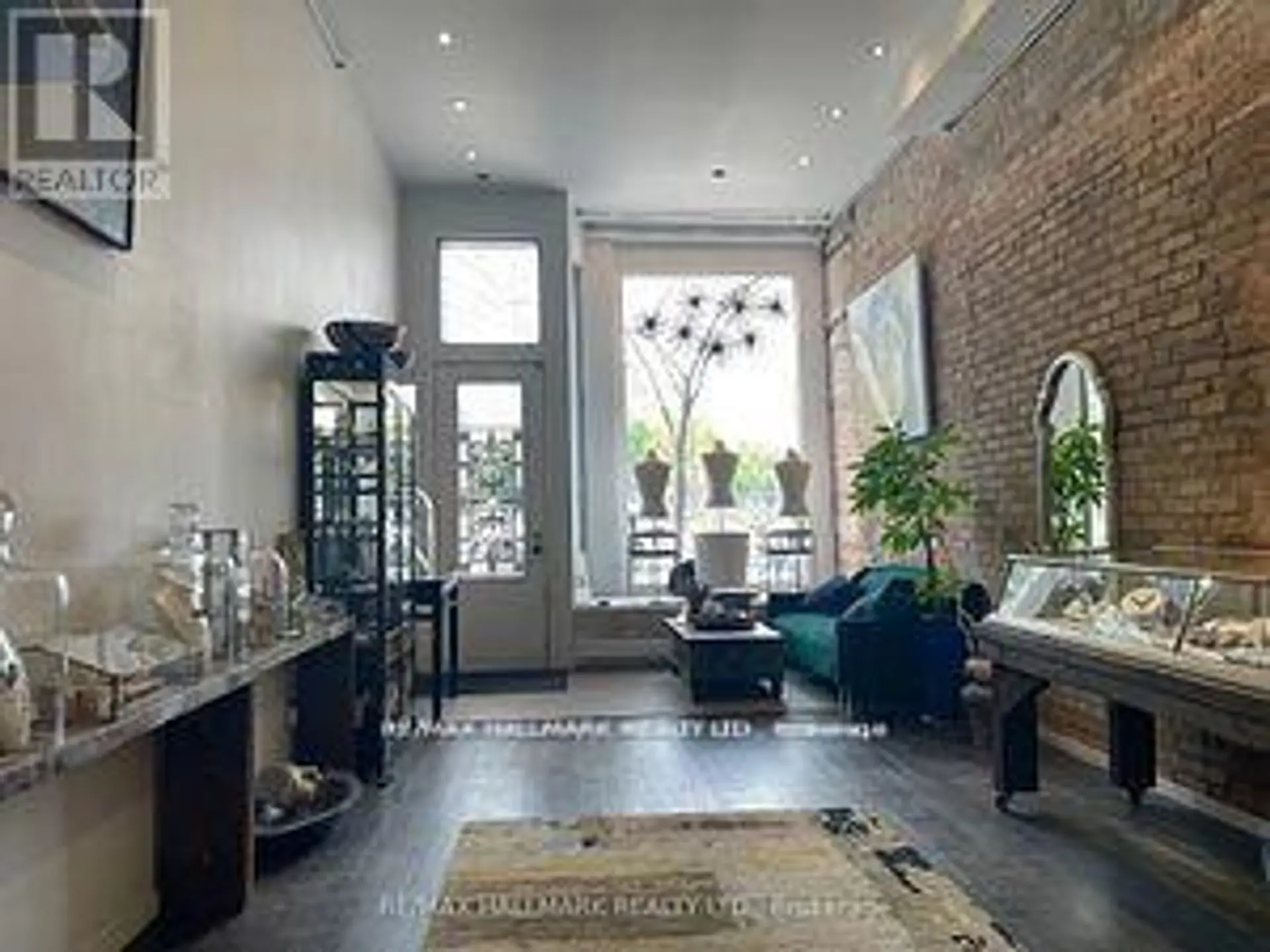 173 QUEEN STREET E - Image 2