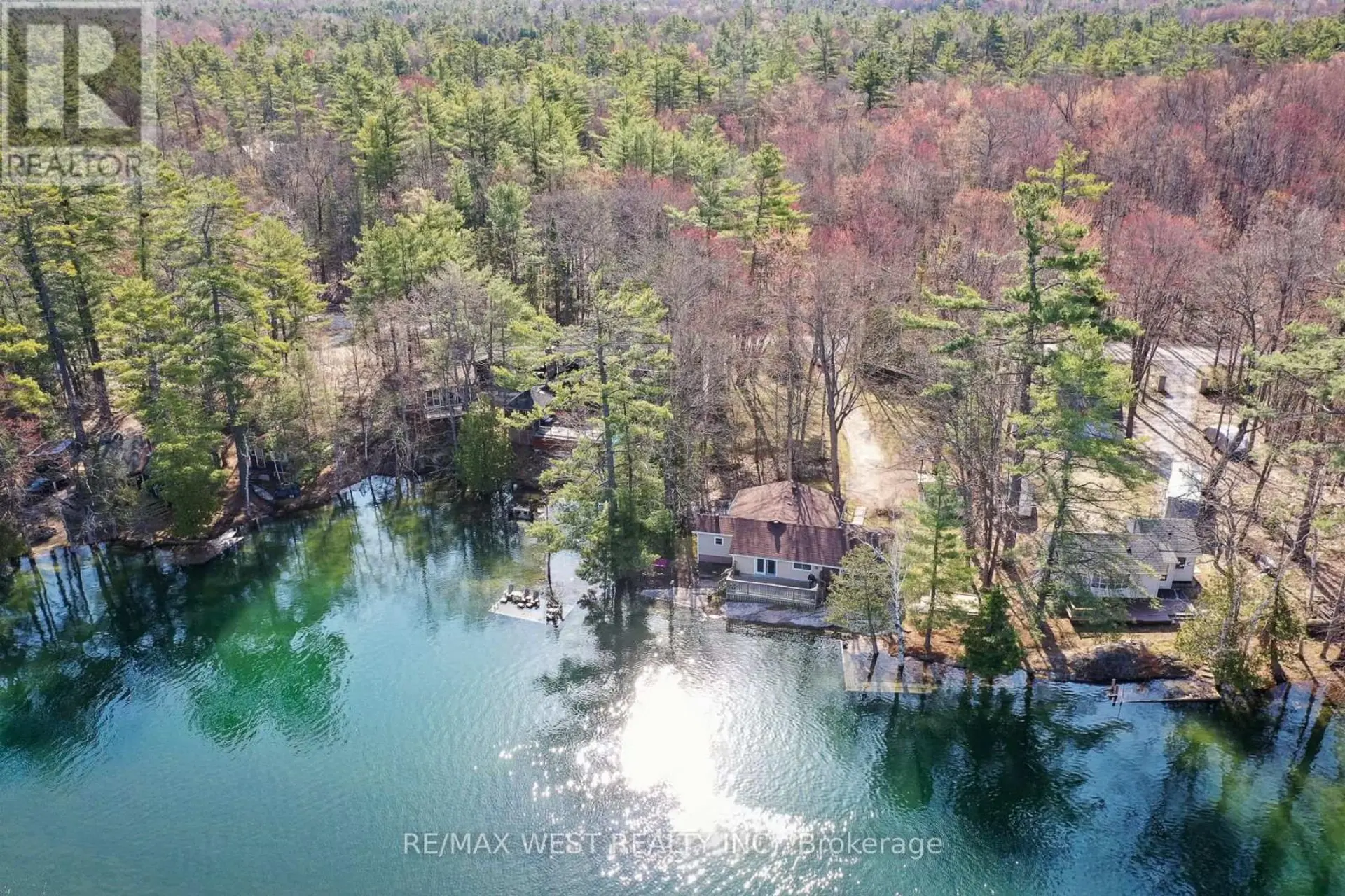 8060 OAKRIDGE DRIVE - Image 1