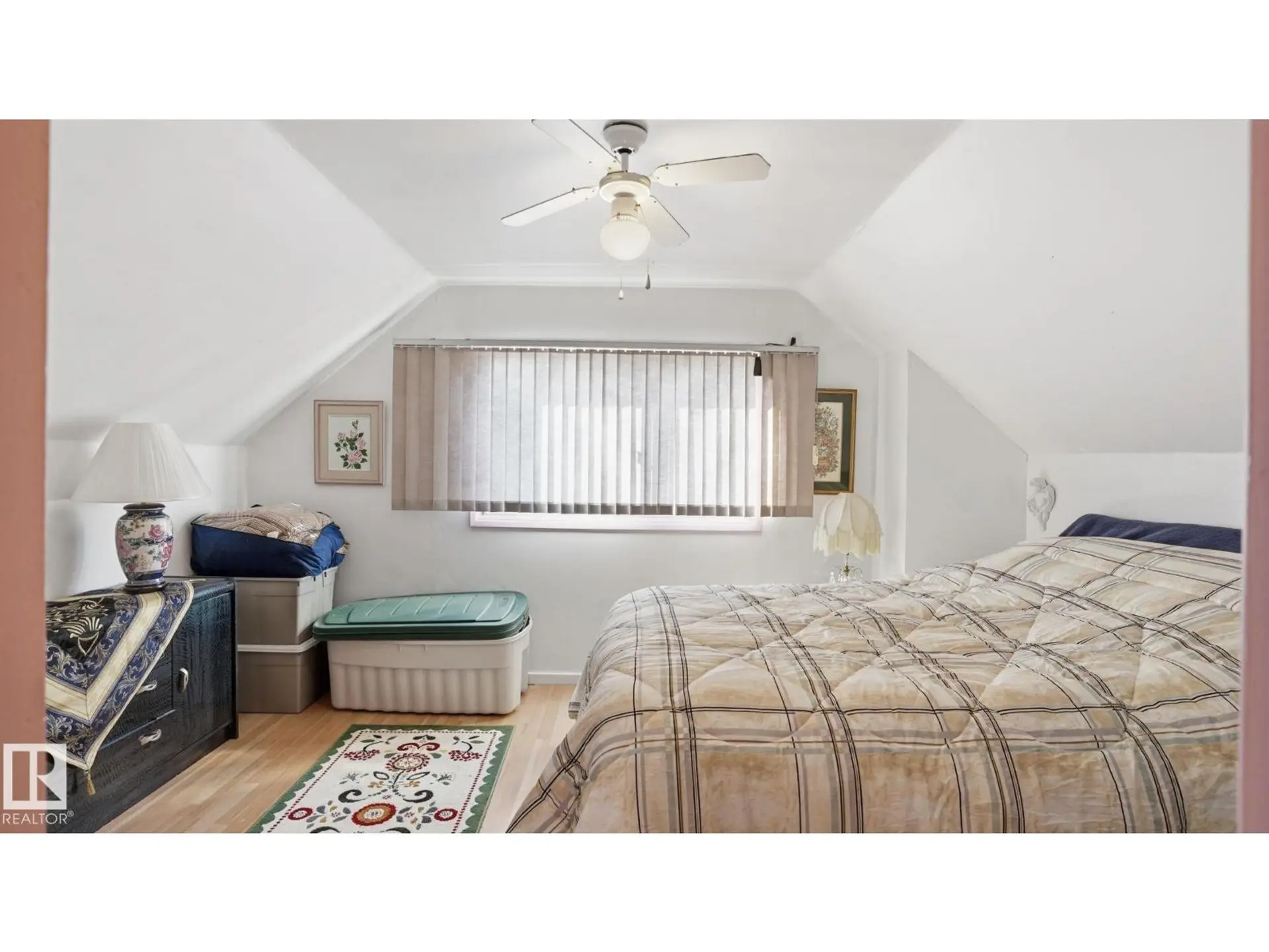 11512 86 ST NW - Image 9