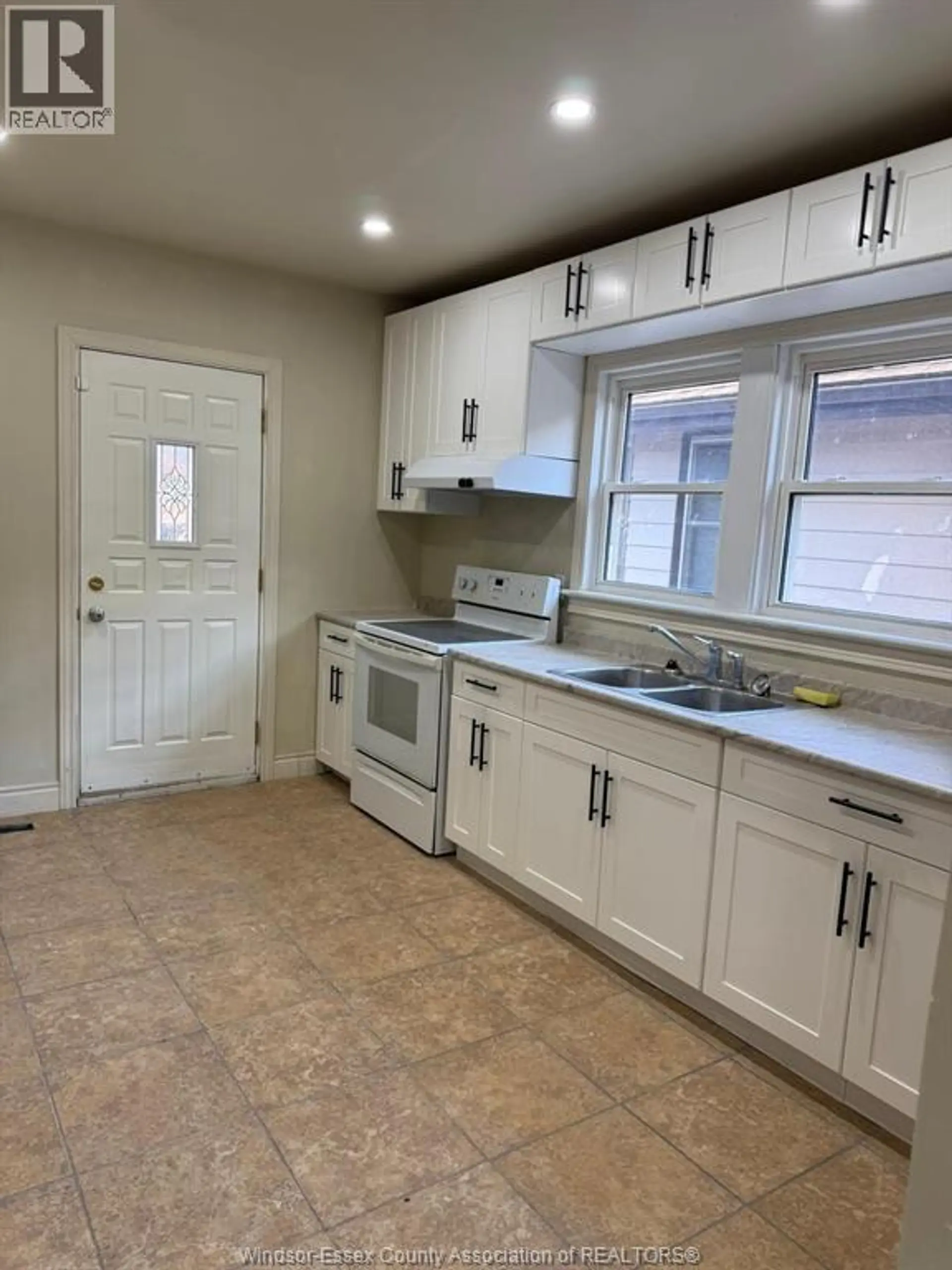 1430 DOUGALL AVENUE - Image 5
