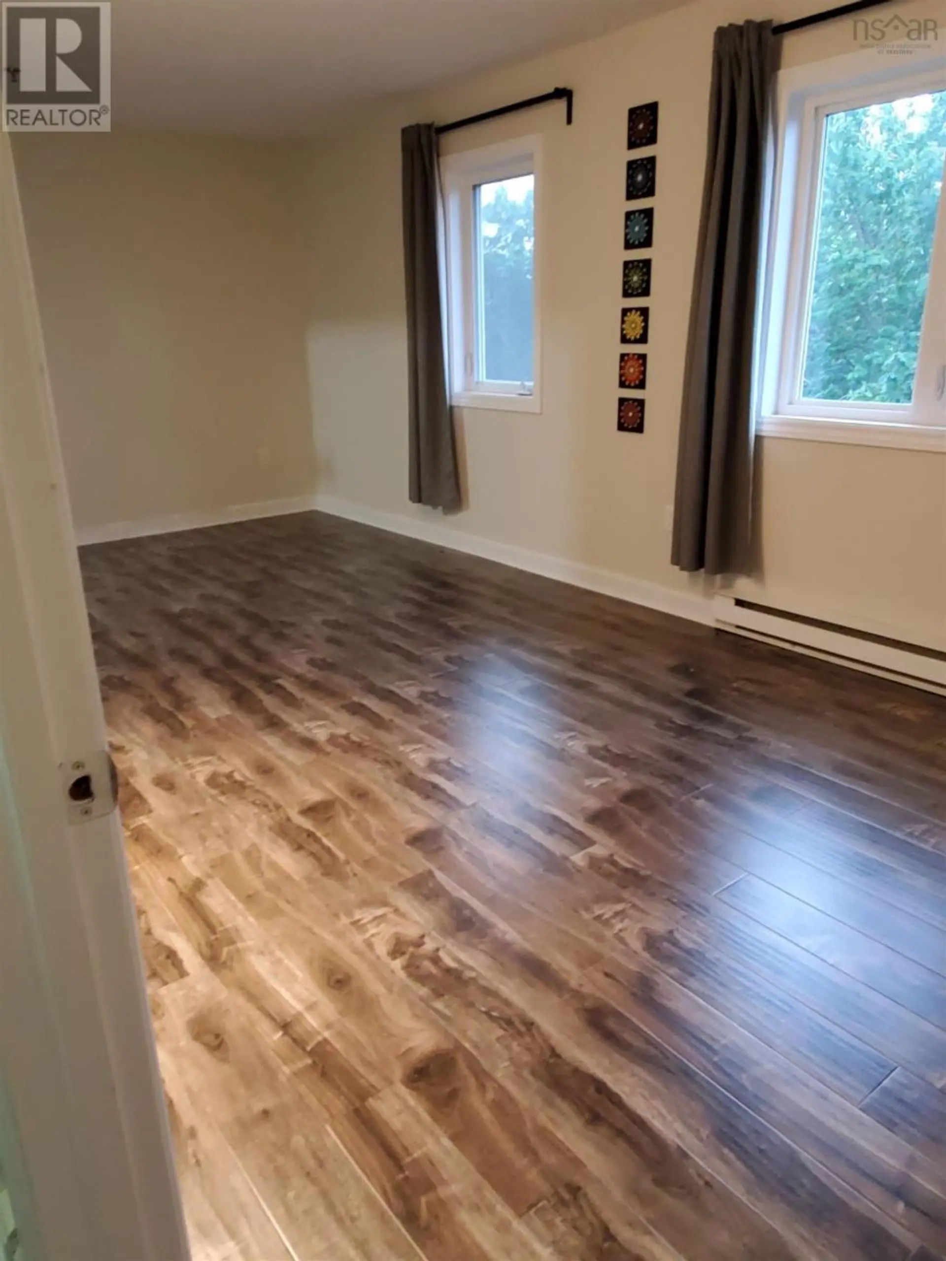 #206 158 Farnham Gate Road - Image 14