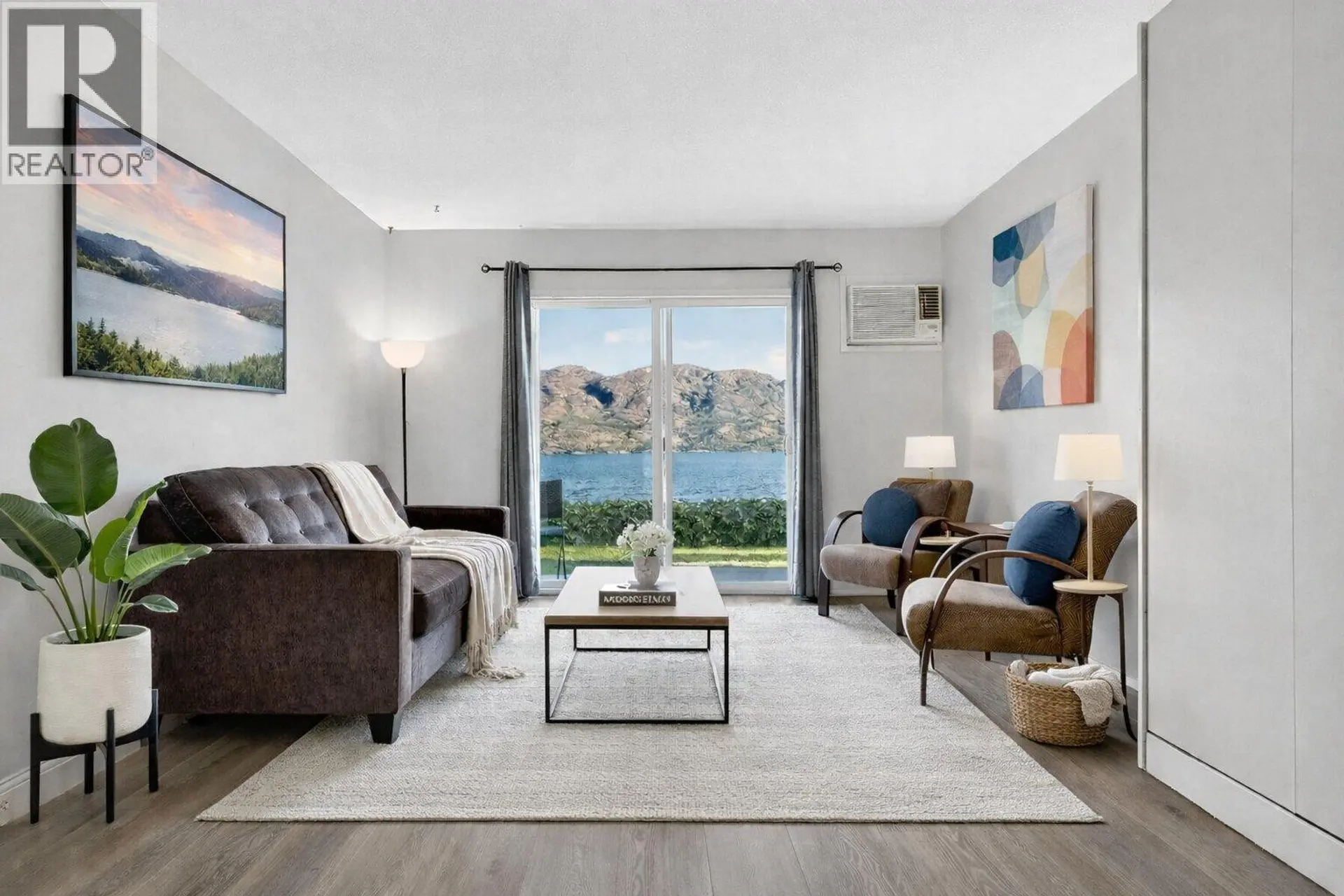 #100 3050 Seclusion Bay Road - Image 3