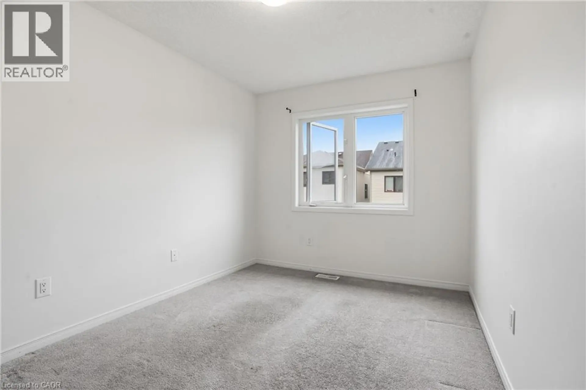 7774 BUCKEYE Crescent - Image 15