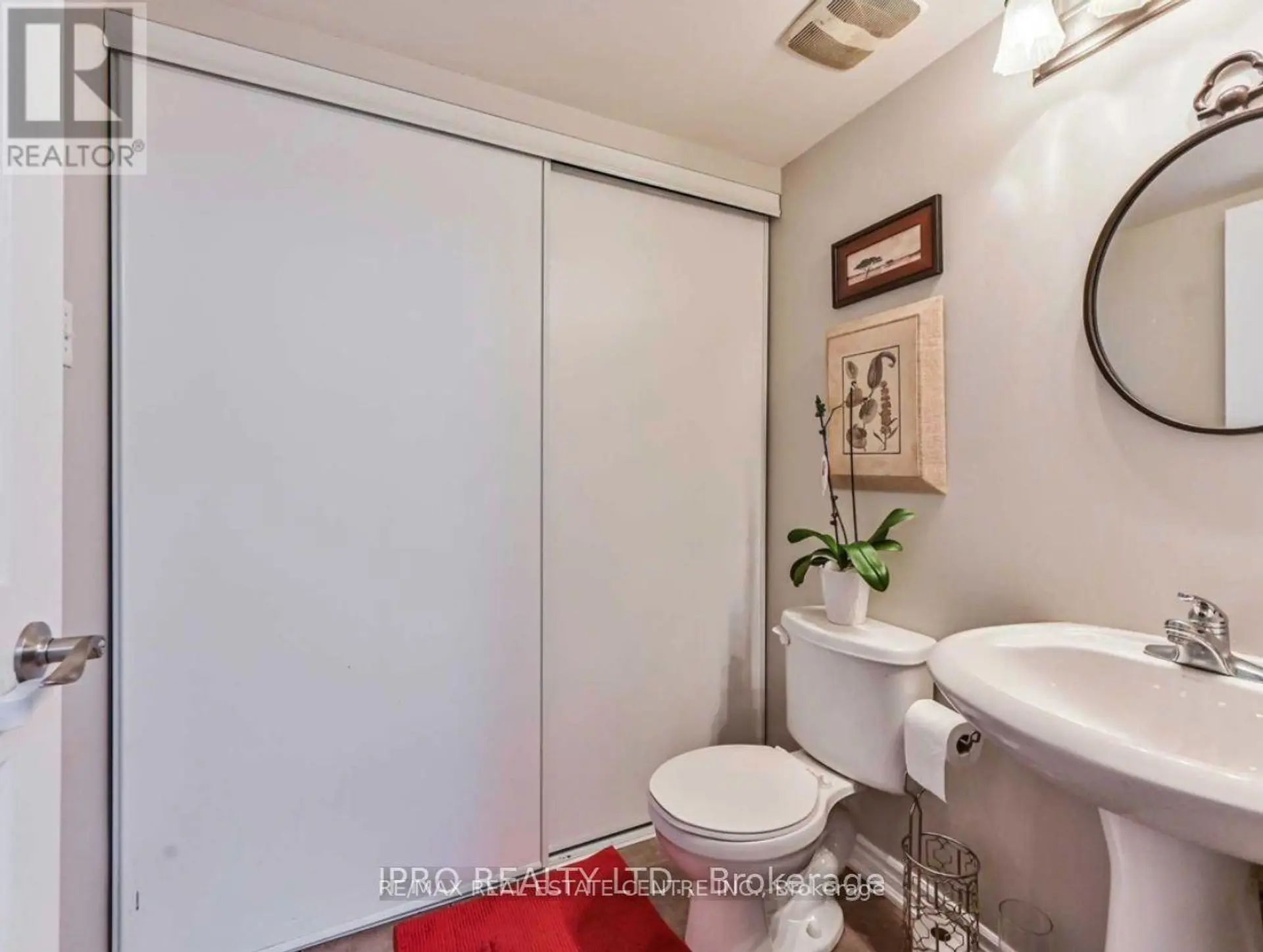 #1013 85 GEORGE APPLETON WAY - Image 6