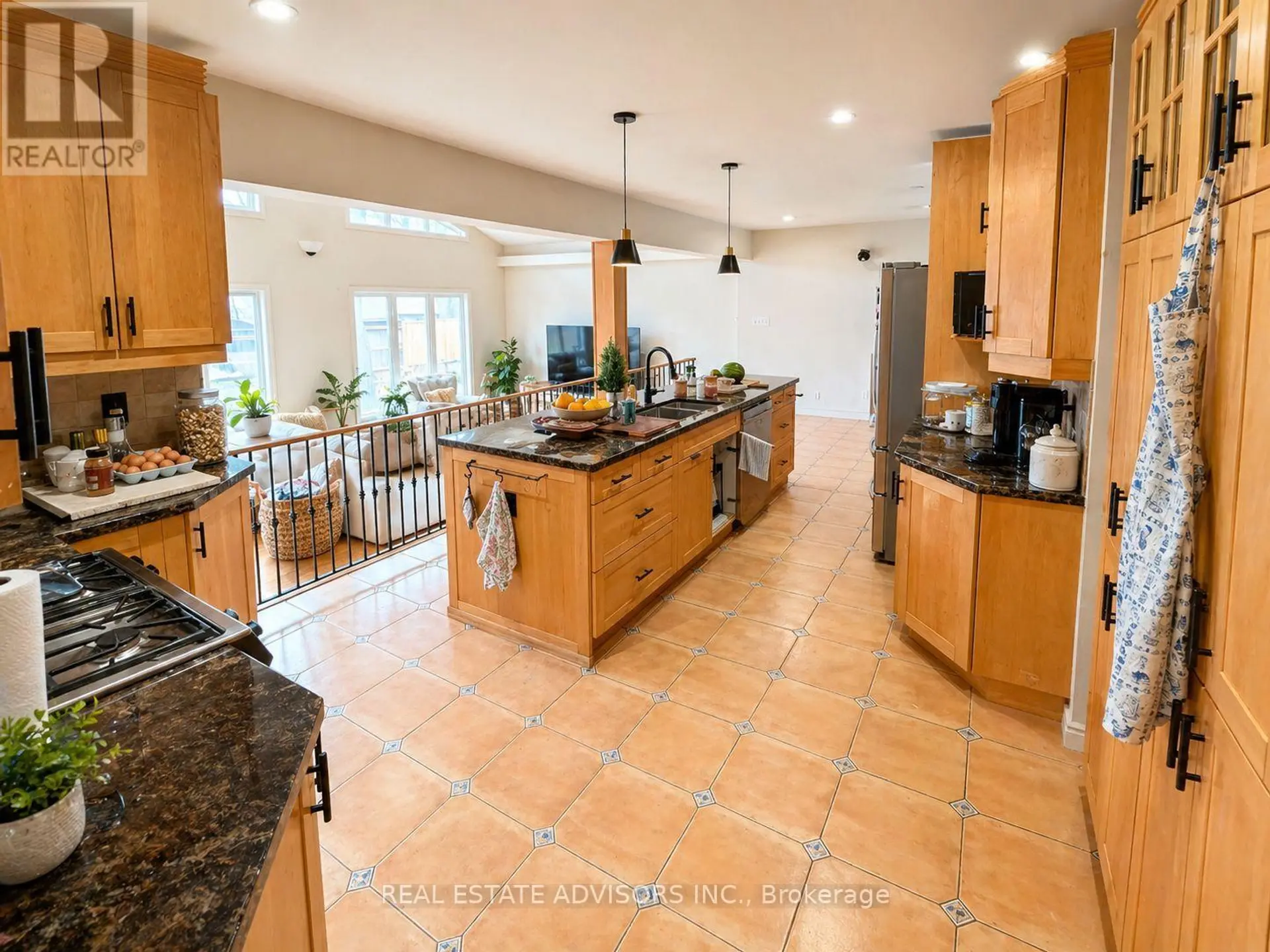 1 LAKEHILL CRESCENT - Image 11