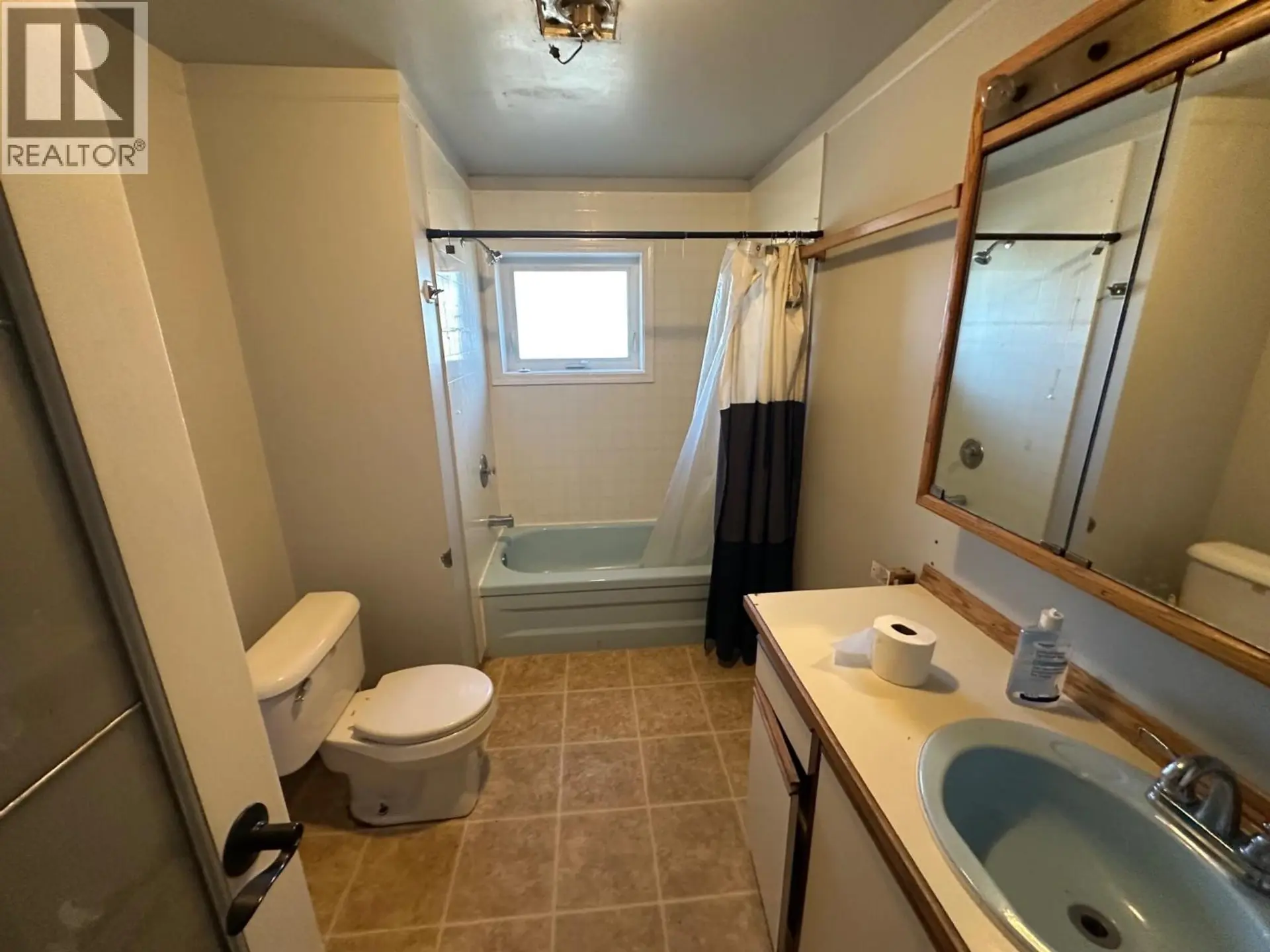 10239 98 STREET - Image 9