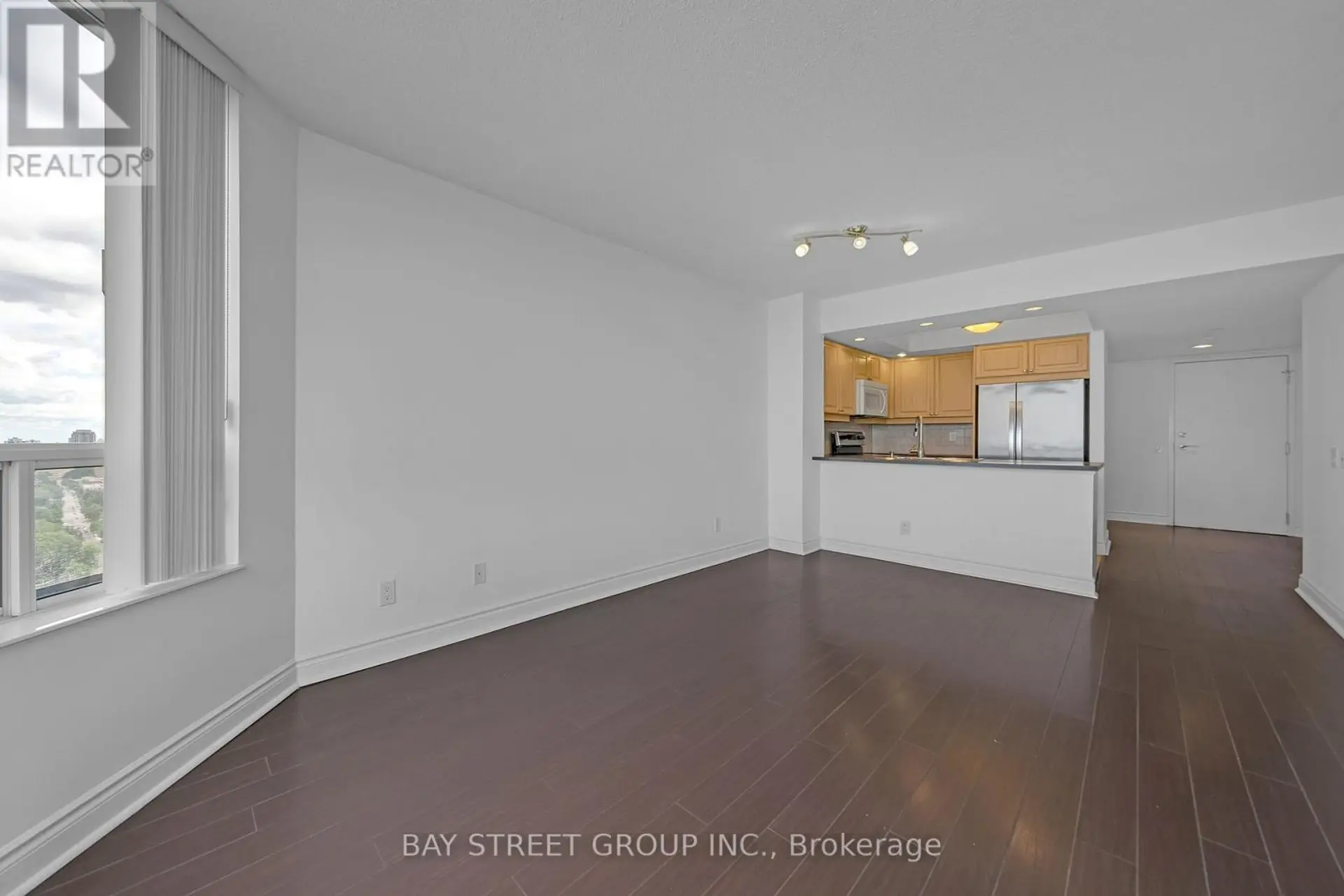 #2321 15 NORTHTOWN WAY - Image 13