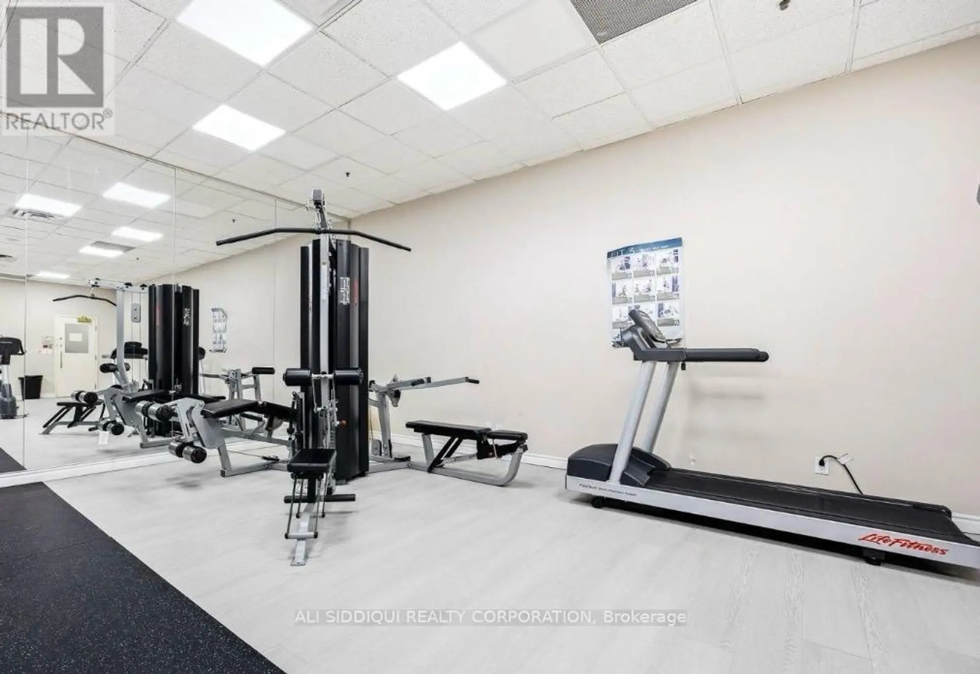 #1513 8 LEE CENTRE DRIVE - Image 13