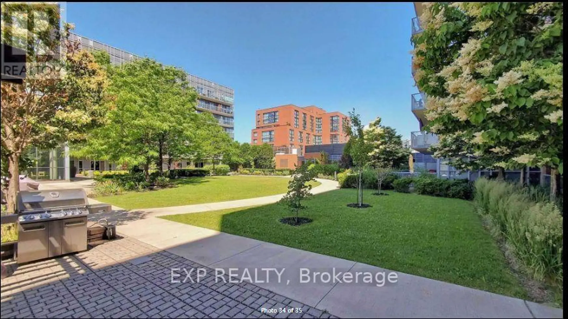 #917 25 COLE STREET - Image 12