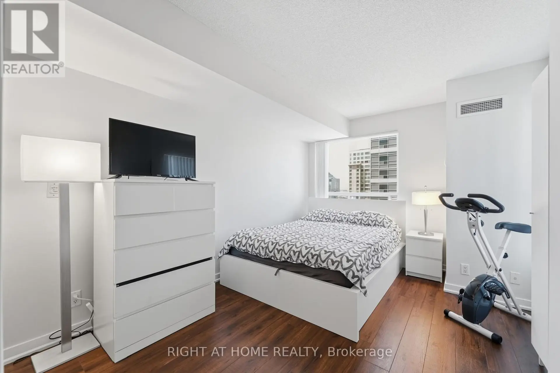#1612 38 LEE CENTRE DRIVE - Image 13