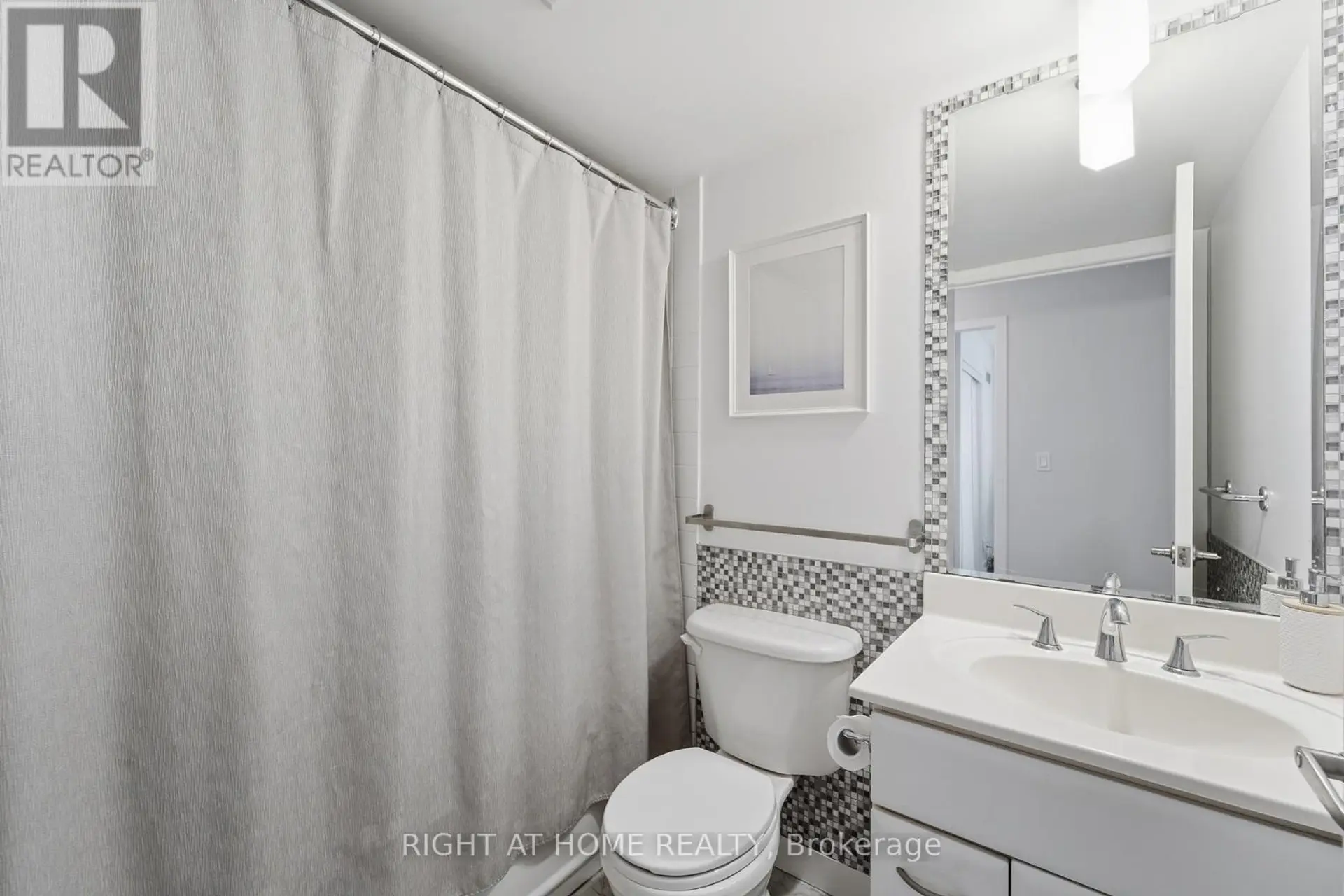 #1612 38 LEE CENTRE DRIVE - Image 16