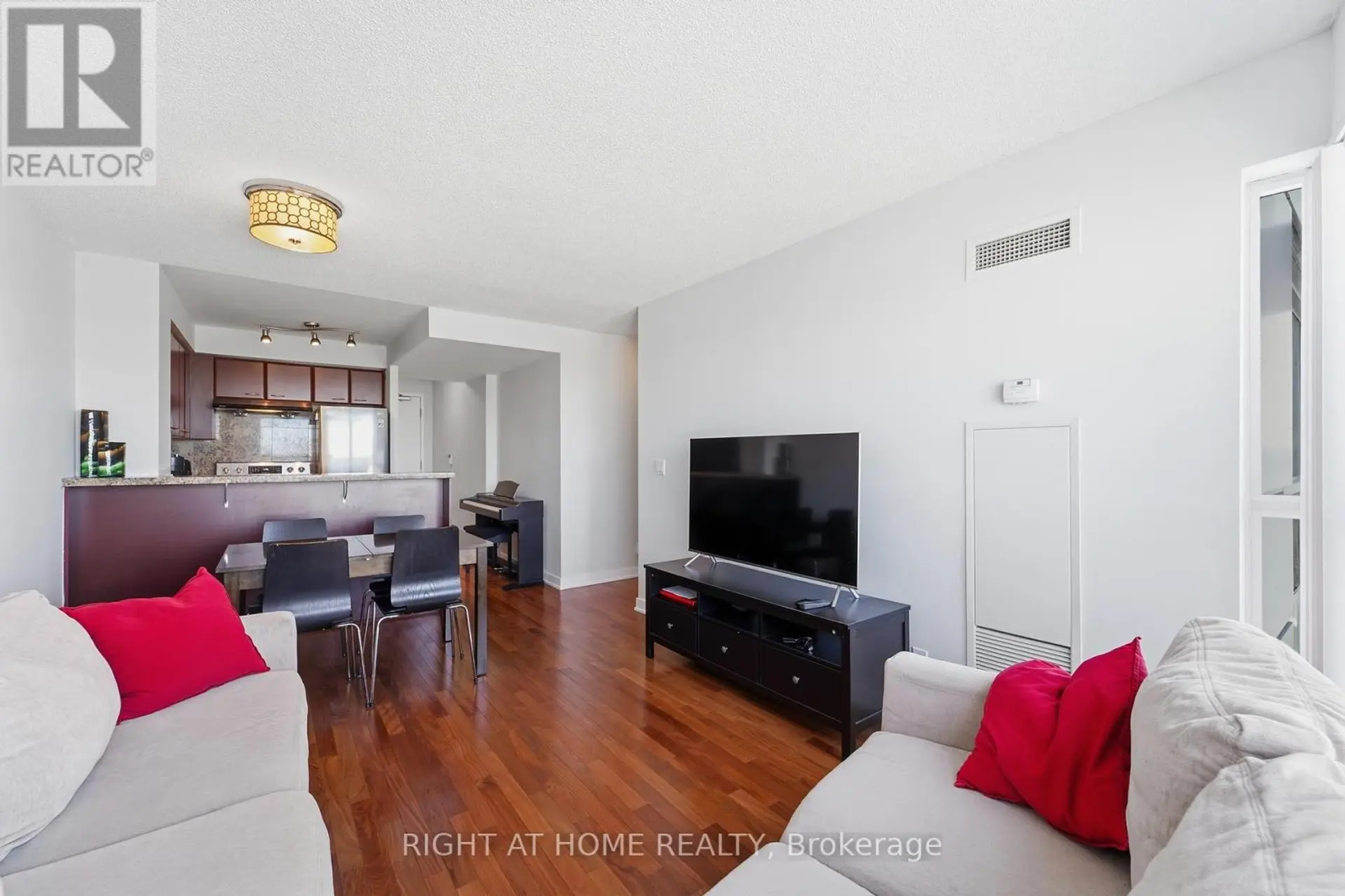 #1612 38 LEE CENTRE DRIVE - Image 6