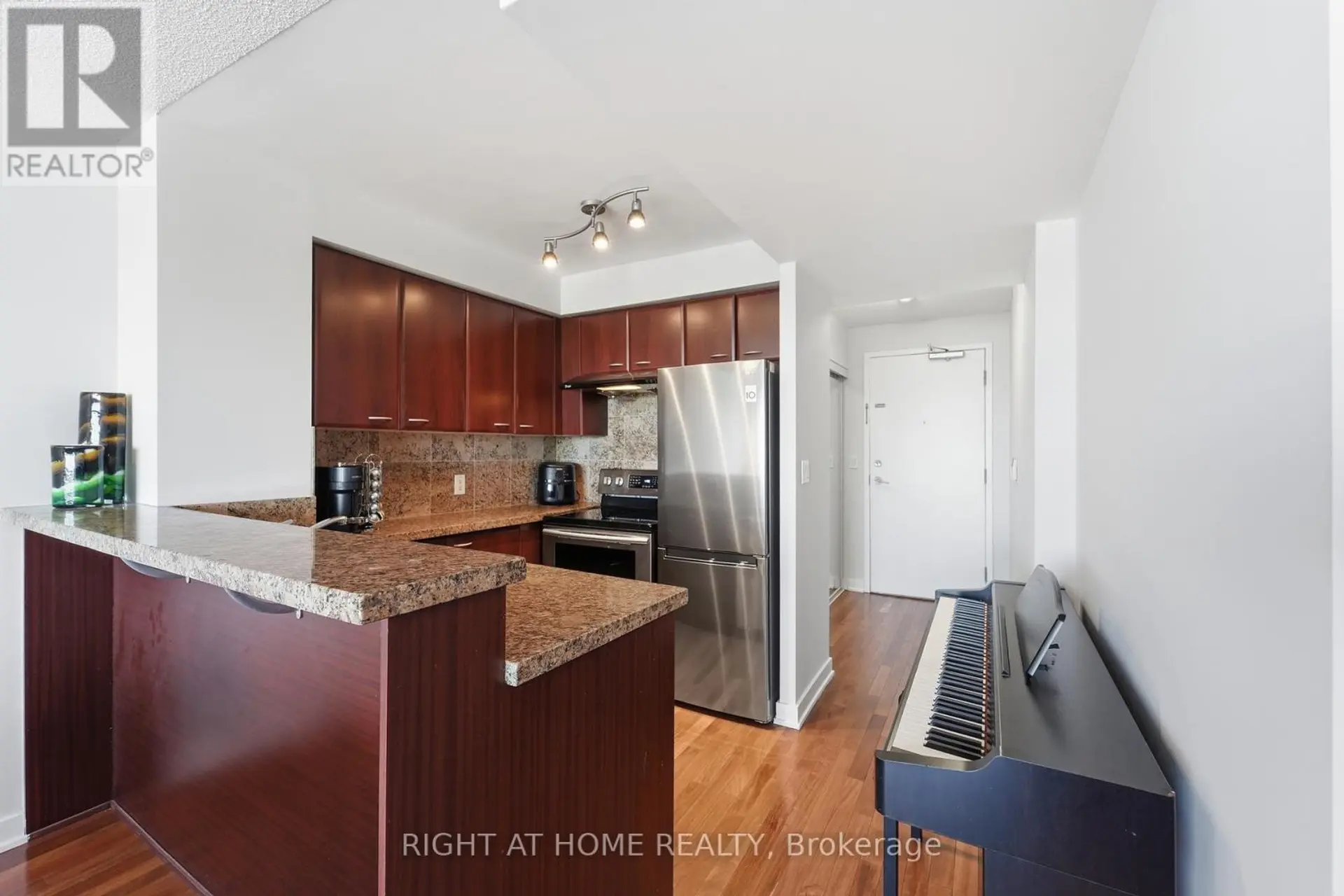 #1612 38 LEE CENTRE DRIVE - Image 9