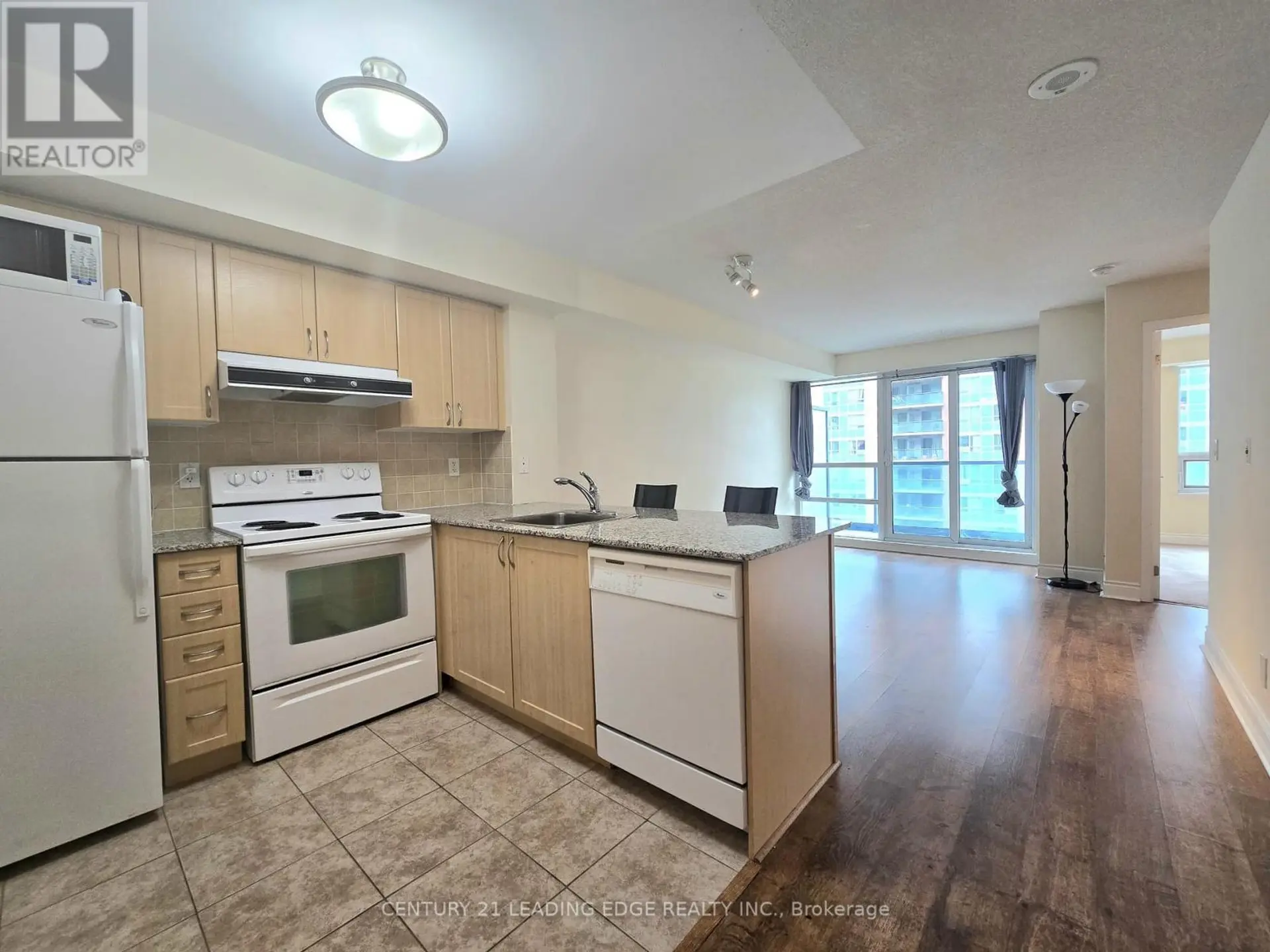 #810 55 SOUTH TOWN CENTRE BOULEVARD - Image 2