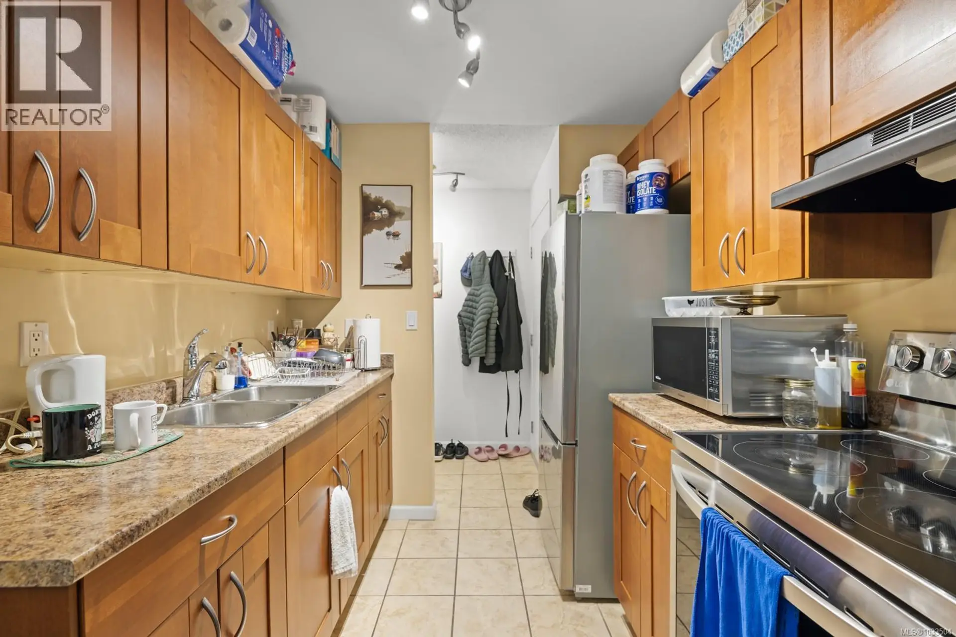 #215 3255 Glasgow Ave - Image 4