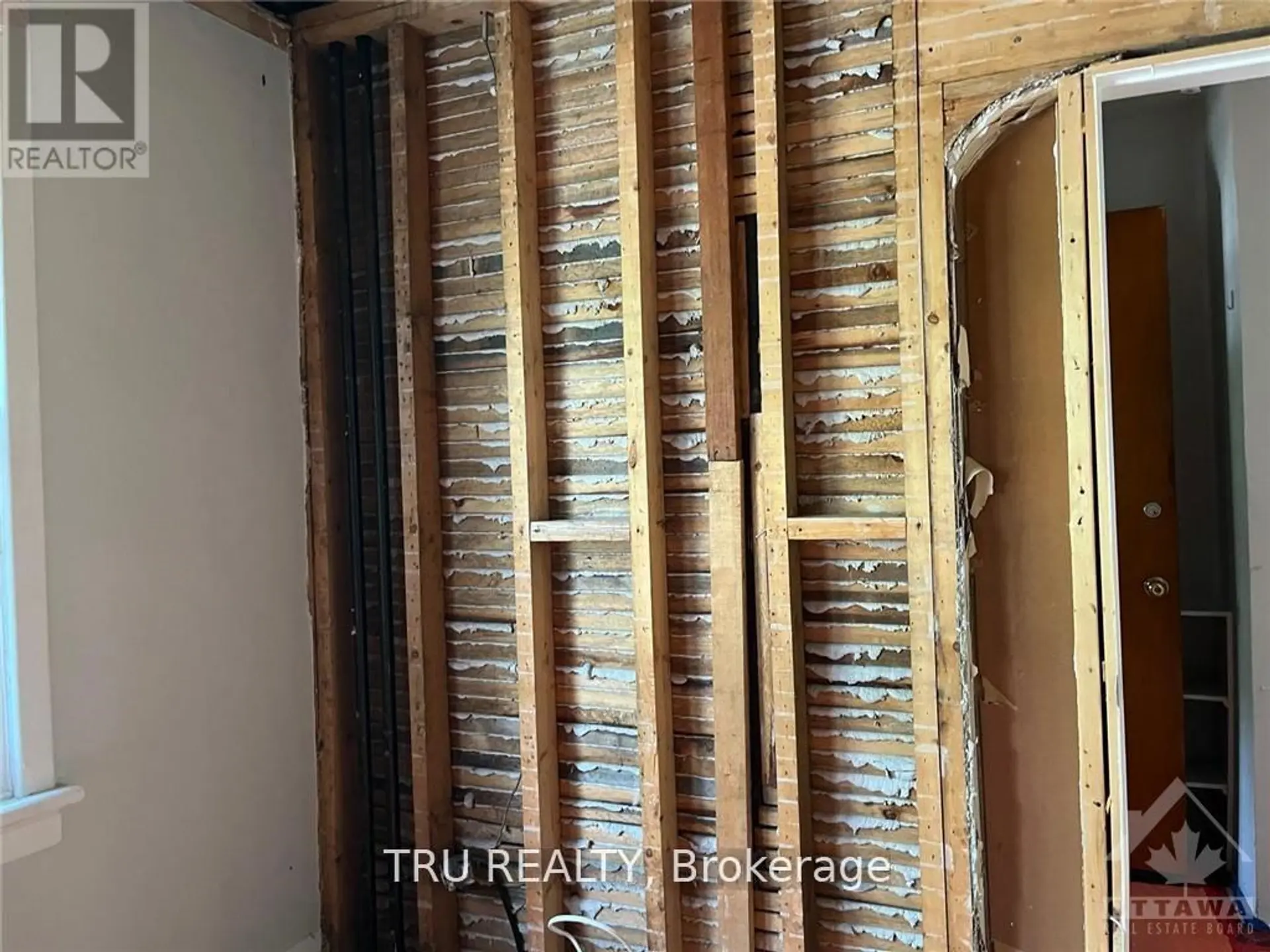 102 PUTMAN AVENUE - Image 15