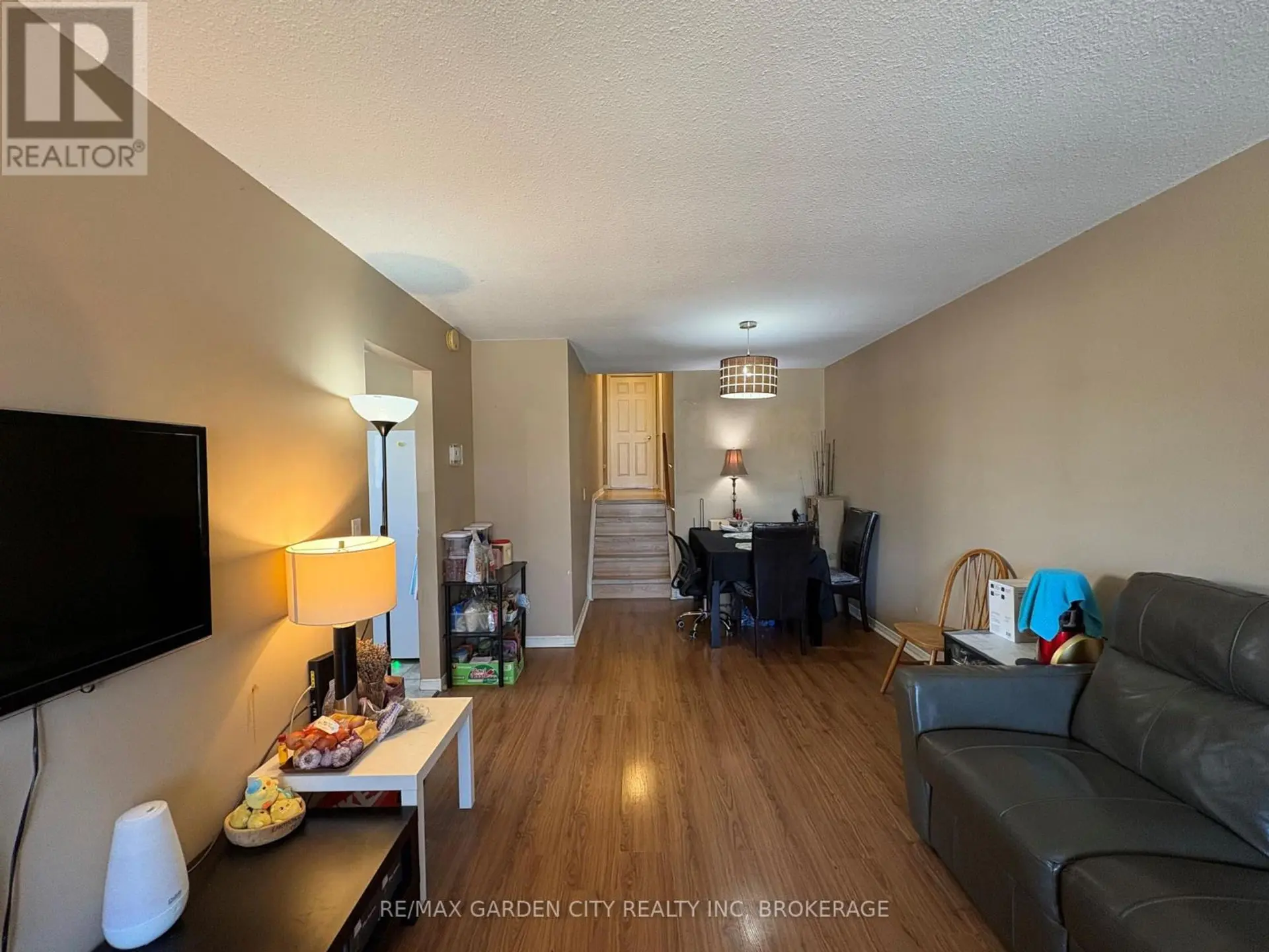 23 POPLAR CRESCENT - Image 3