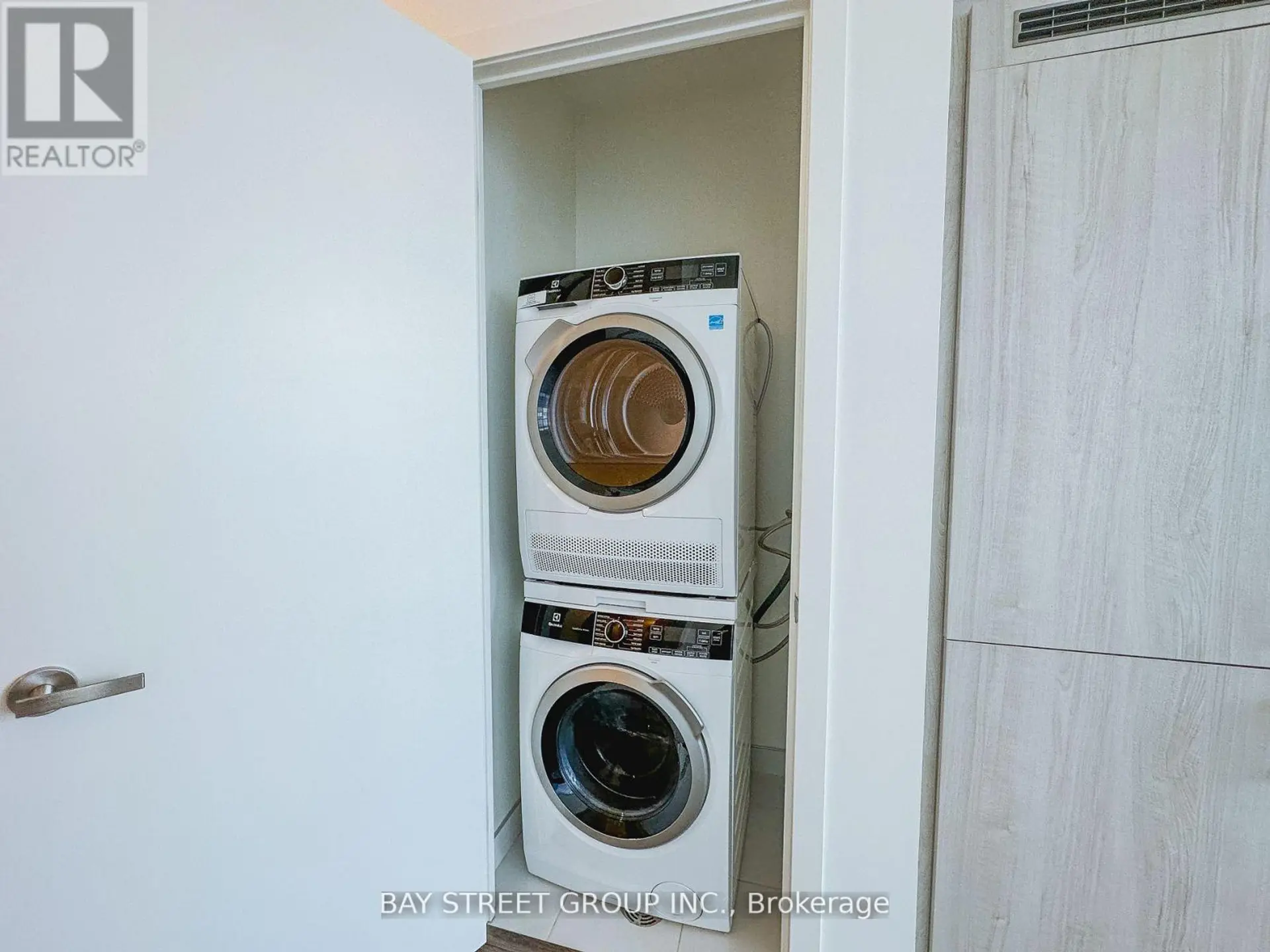 #4909 138 DOWNES STREET - Image 7