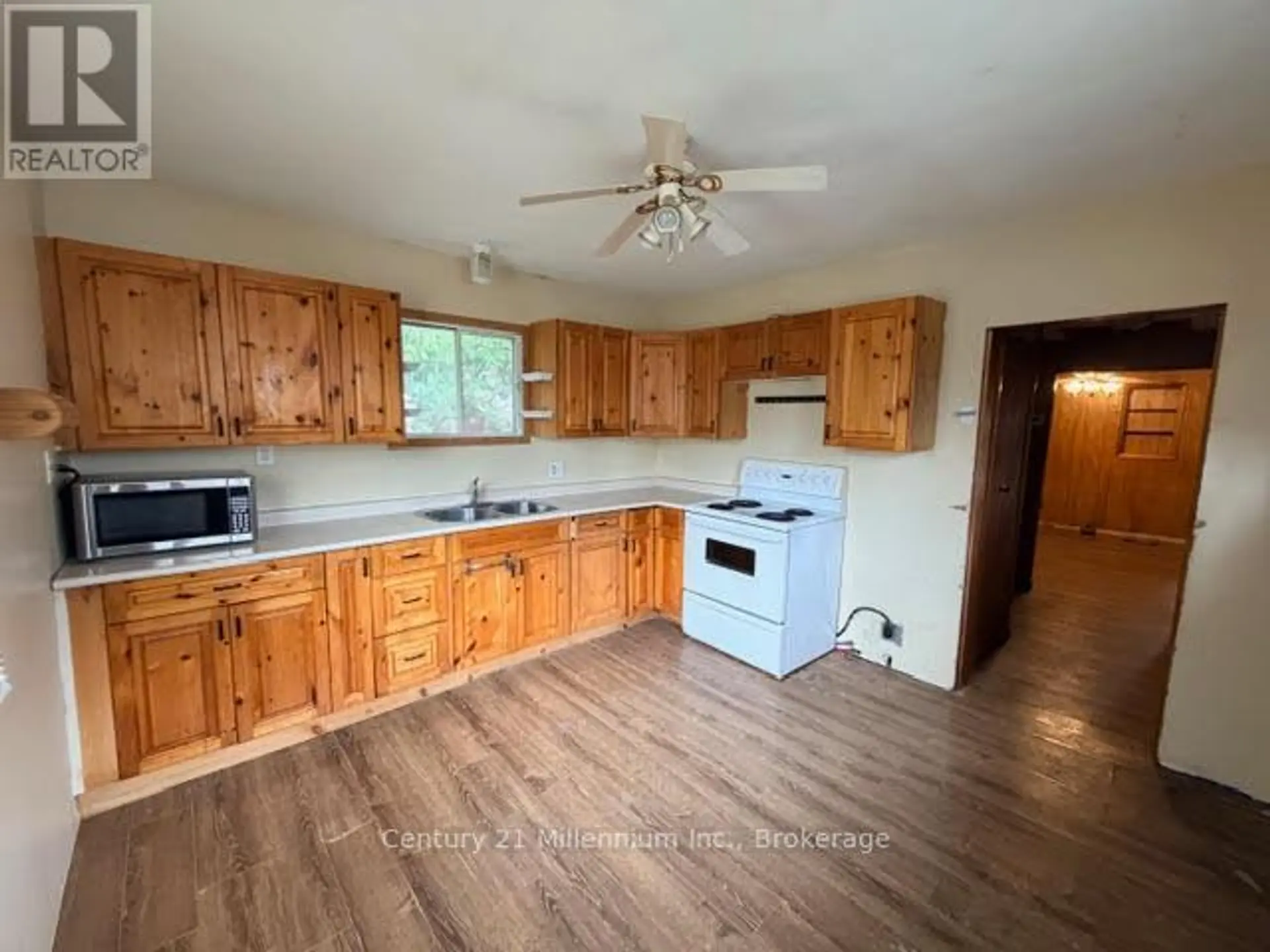 21 74TH STREET S - Image 6