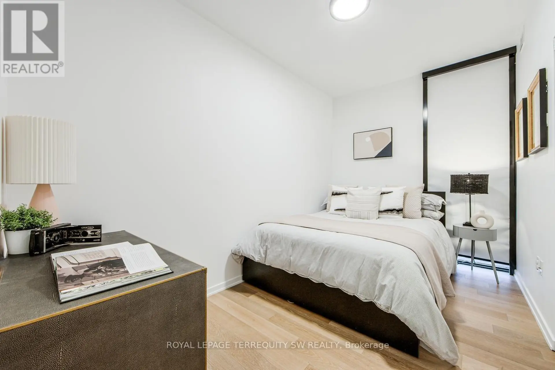 #901 41 DOVERCOURT ROAD - Image 10