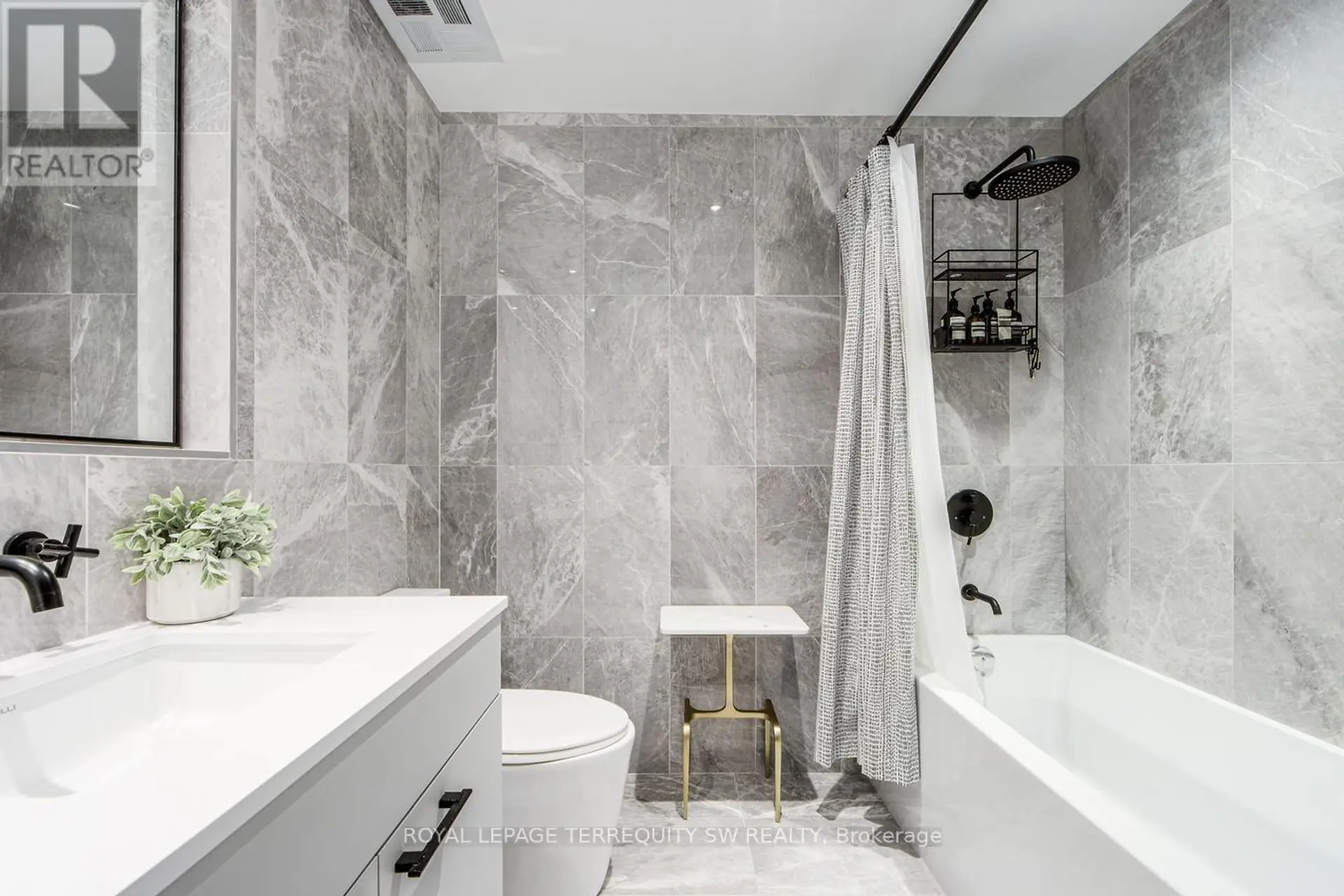 #901 41 DOVERCOURT ROAD - Image 8